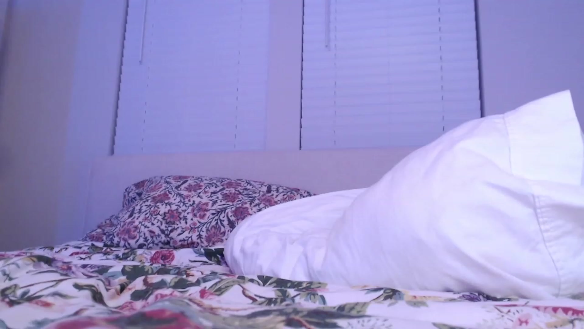 Gallery image thumbnail from Officialelsa's myfreecams stream on, 10/26/2023, 02:55 image 14 of 20