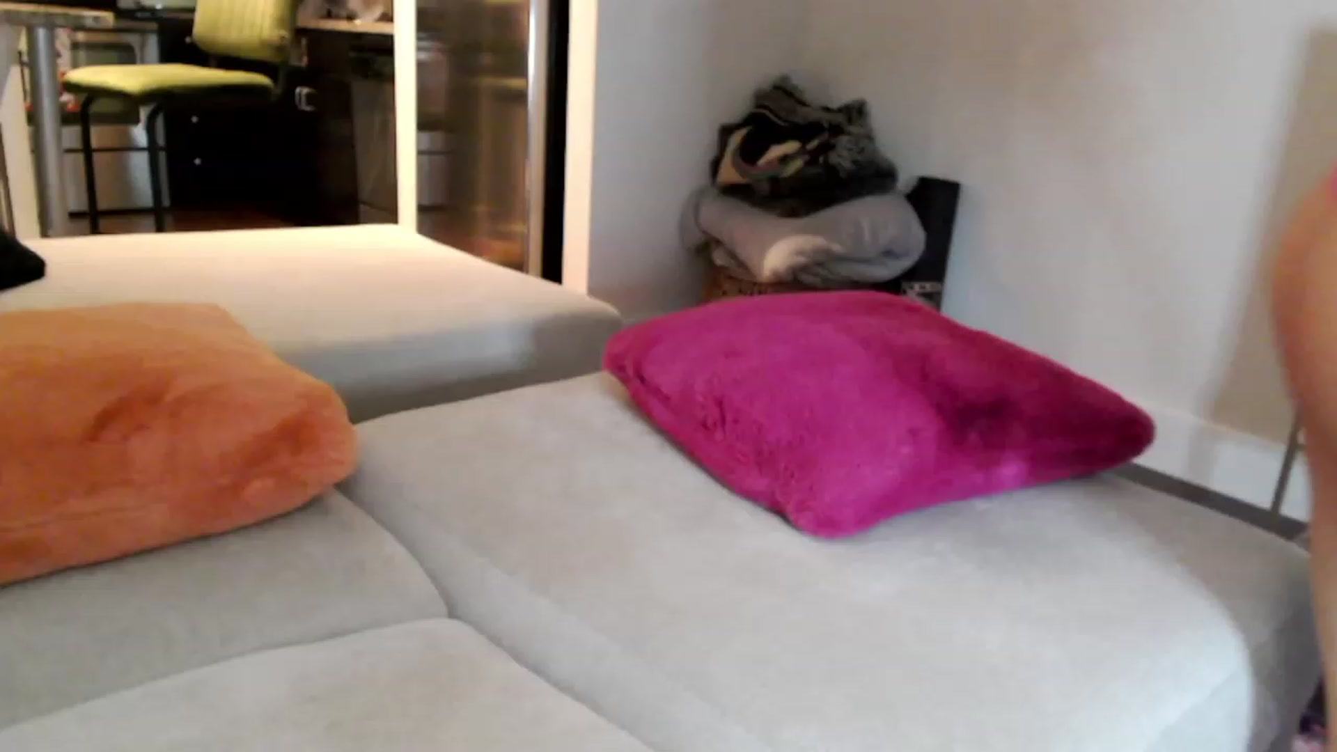 Gallery image thumbnail from Officialelsa's myfreecams stream on, 12/06/2023, 01:56 image 7 of 20