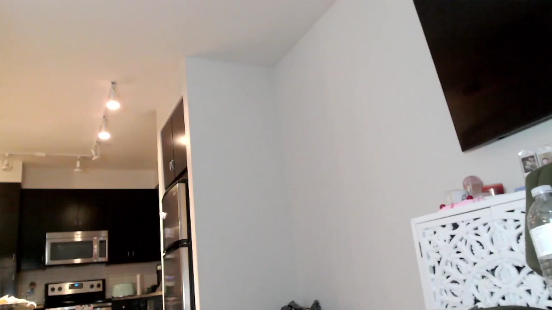 Gallery image thumbnail from Officialelsa's myfreecams stream on, 12/08/2023, 06:49 image 19 of 20