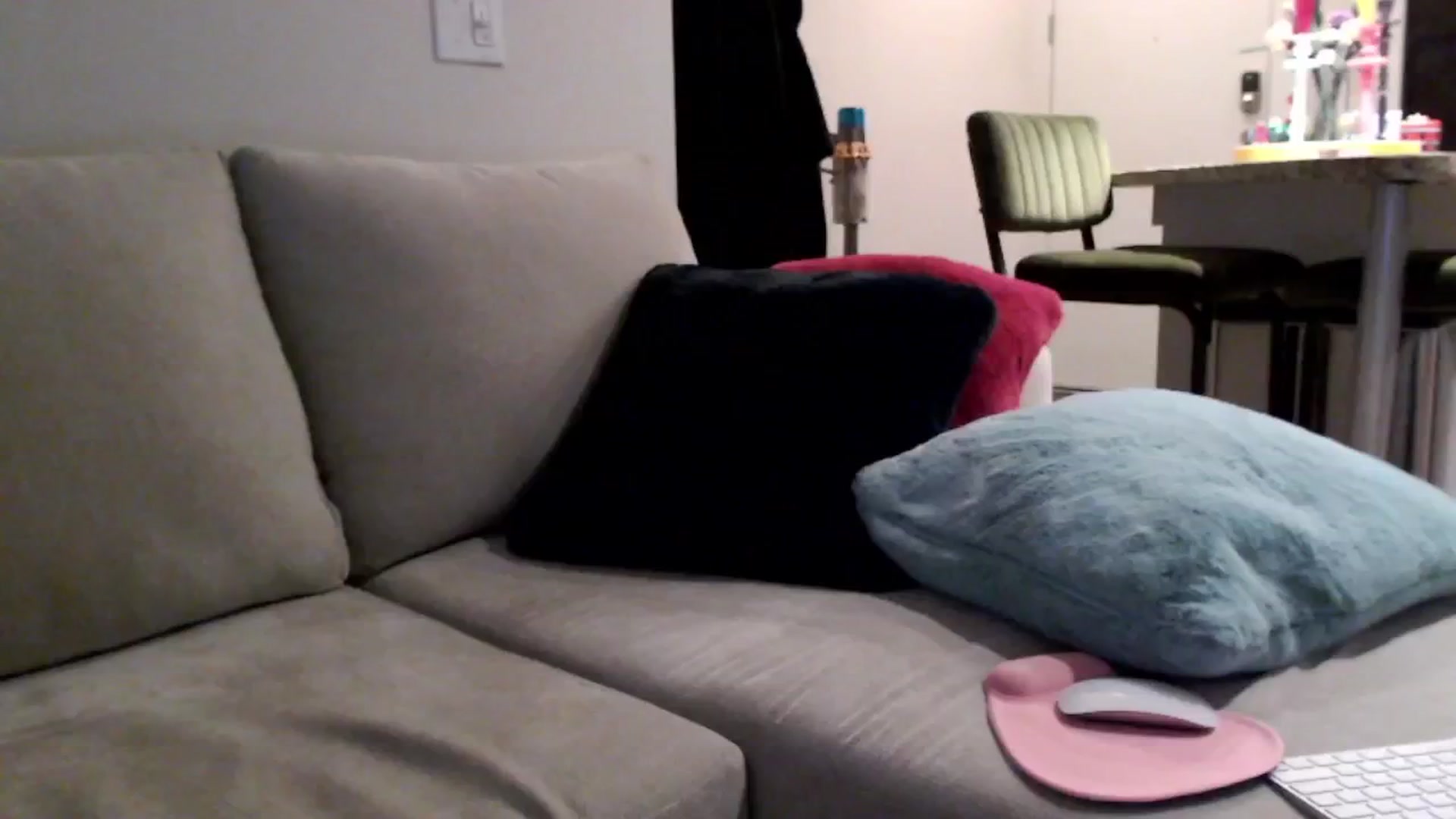 Gallery image thumbnail from Officialelsa's myfreecams stream on, 04/15/2024, 23:33 image 16 of 20