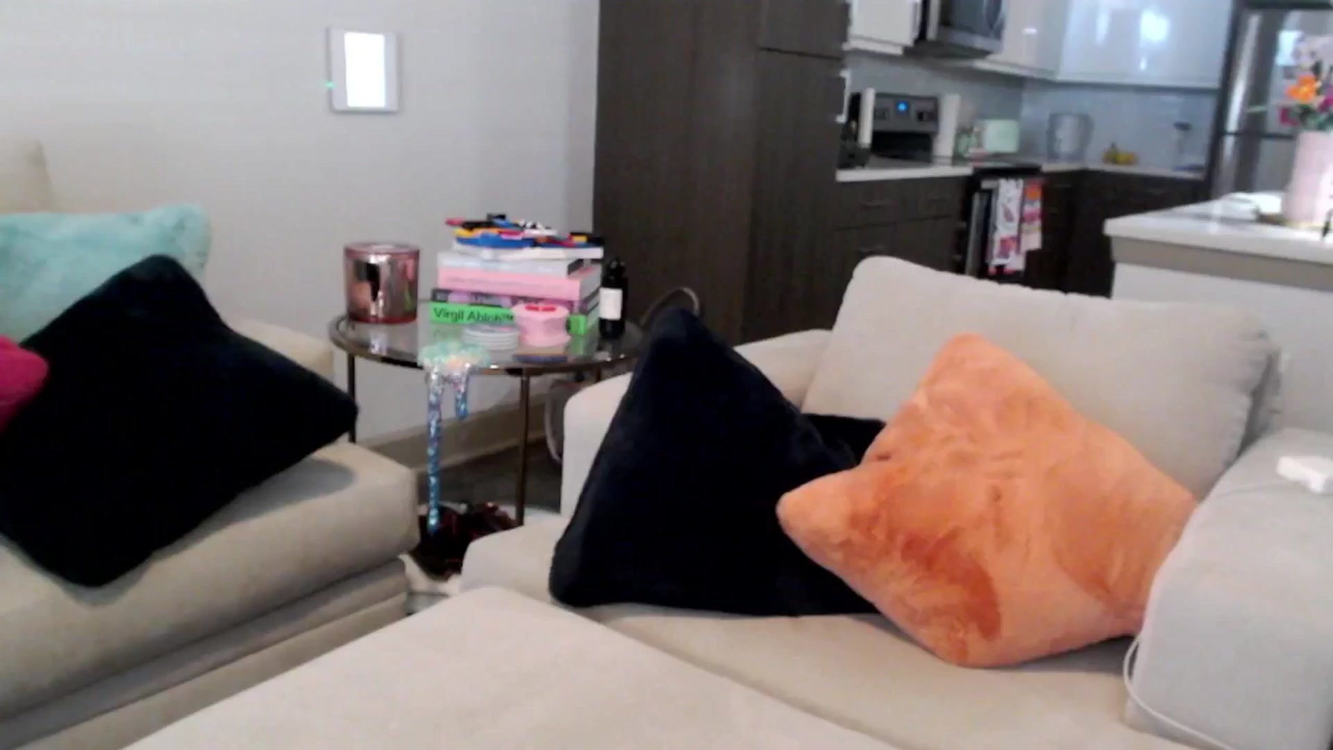 Gallery image thumbnail from Officialelsa's myfreecams stream on, 12/30/2024, 22:10 image 18 of 20