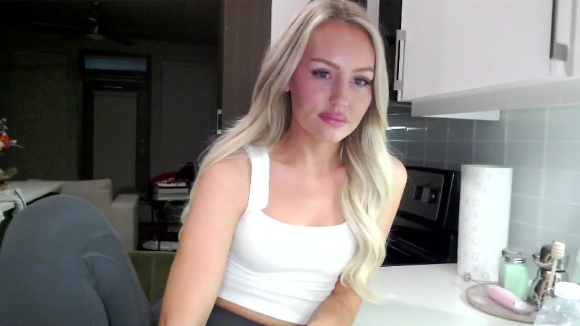Gallery image thumbnail from Officialelsa's myfreecams stream on, 01/12/2025, 07:30 image 8 of 20
