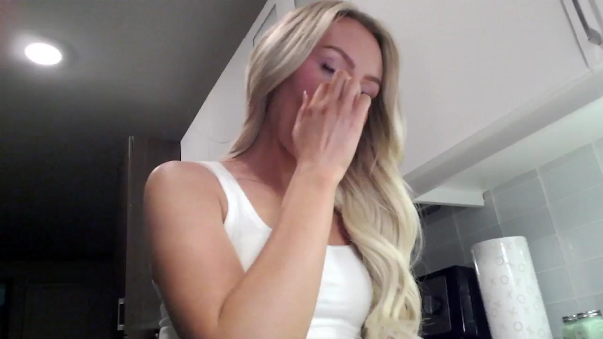 Gallery image thumbnail from Officialelsa's myfreecams stream on, 01/12/2025, 08:50 image 11 of 20