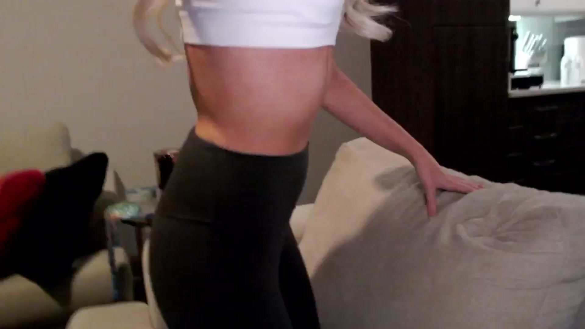 Gallery image thumbnail from Officialelsa's myfreecams stream on, 01/16/2025, 07:15 image 5 of 20