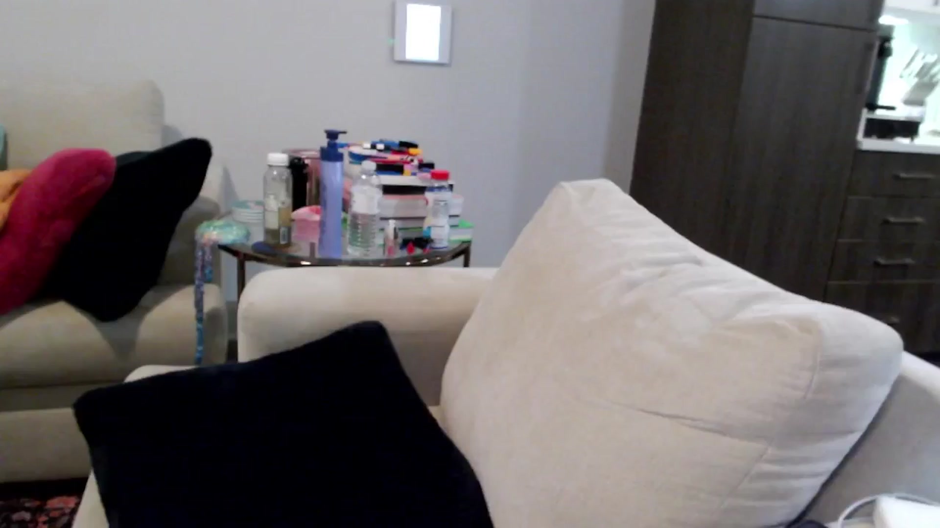 Gallery image thumbnail from Officialelsa's myfreecams stream on, 01/17/2025, 23:13 image 13 of 20