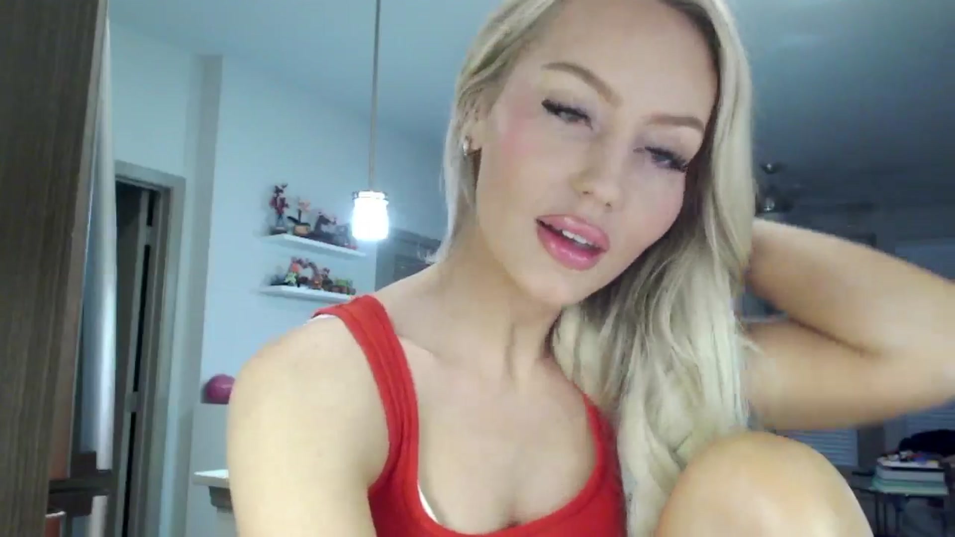 Gallery image thumbnail from Officialelsa's myfreecams stream on, 01/26/2025, 23:55 image 18 of 20