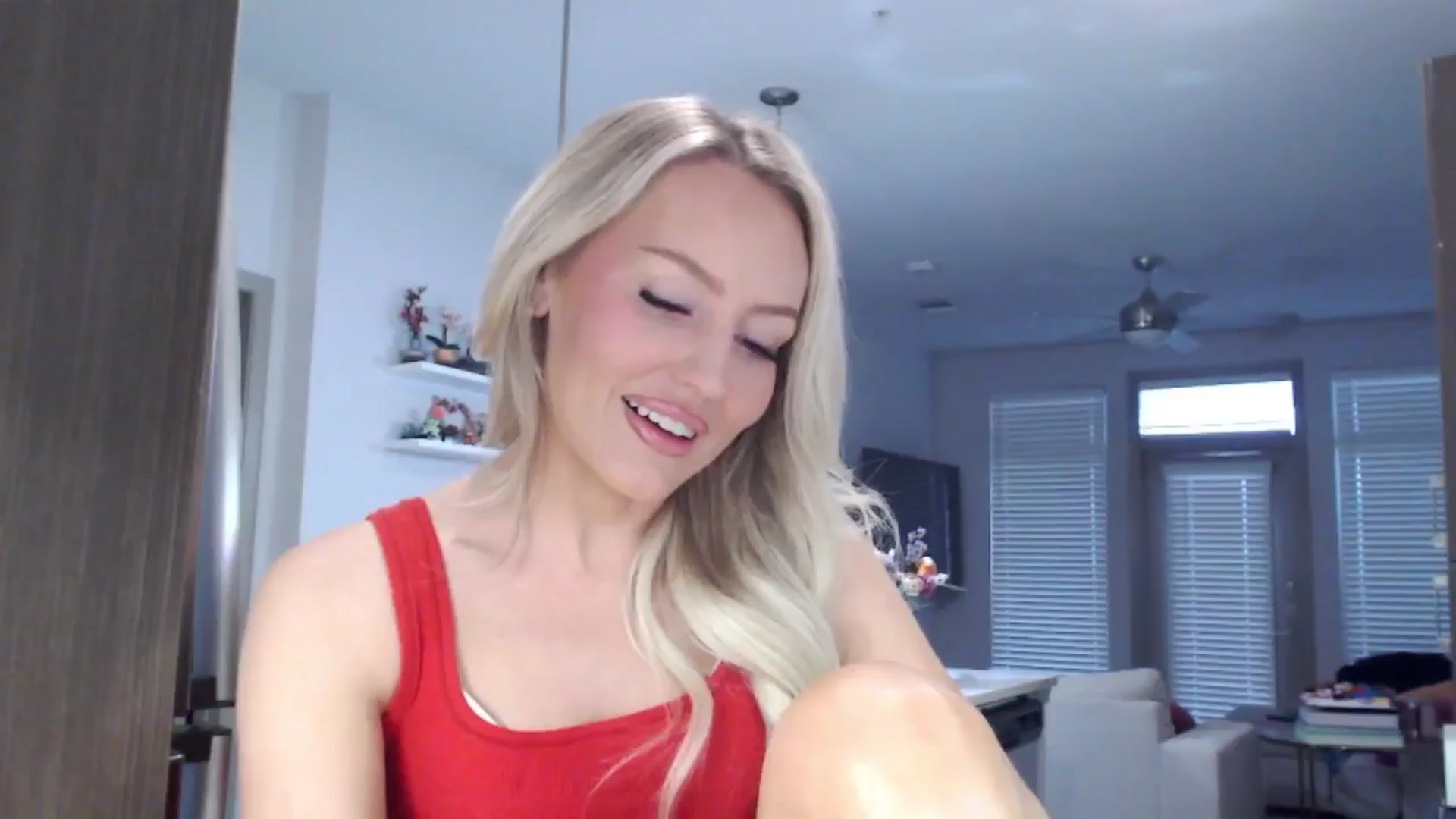 Gallery image thumbnail from Officialelsa's myfreecams stream on, 01/26/2025, 23:55 image 7 of 20