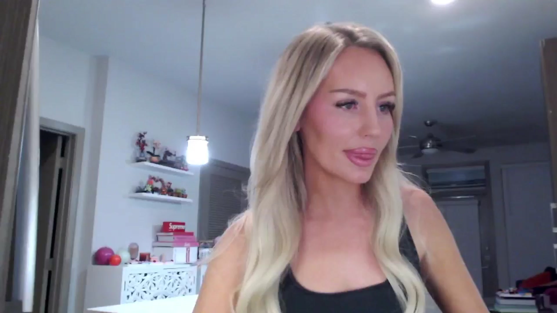 Gallery image thumbnail from Officialelsa's myfreecams stream on, 01/31/2025, 06:13 image 20 of 20