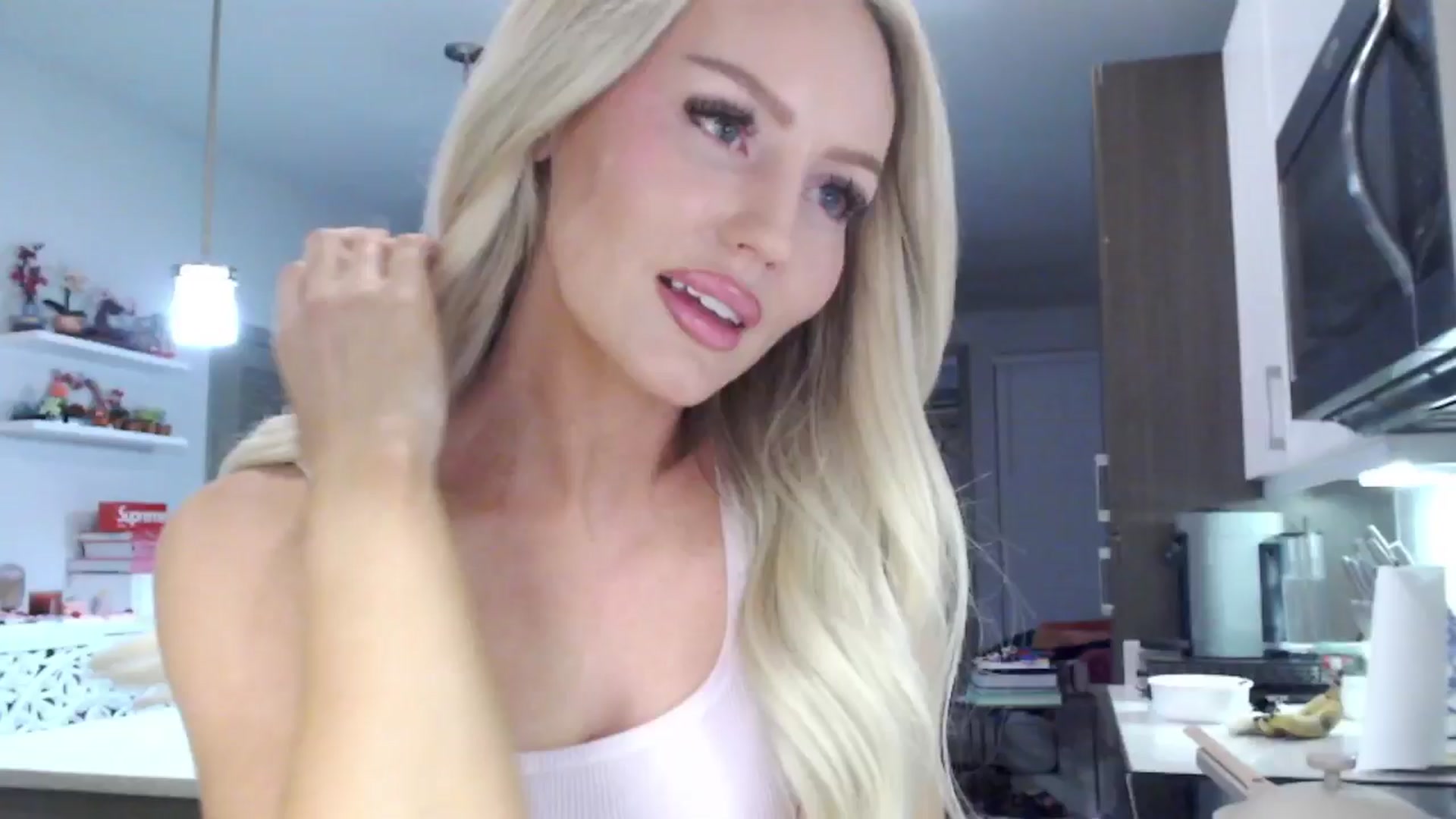 Gallery image thumbnail from Officialelsa's myfreecams stream on, 02/02/2025, 05:53 image 20 of 20