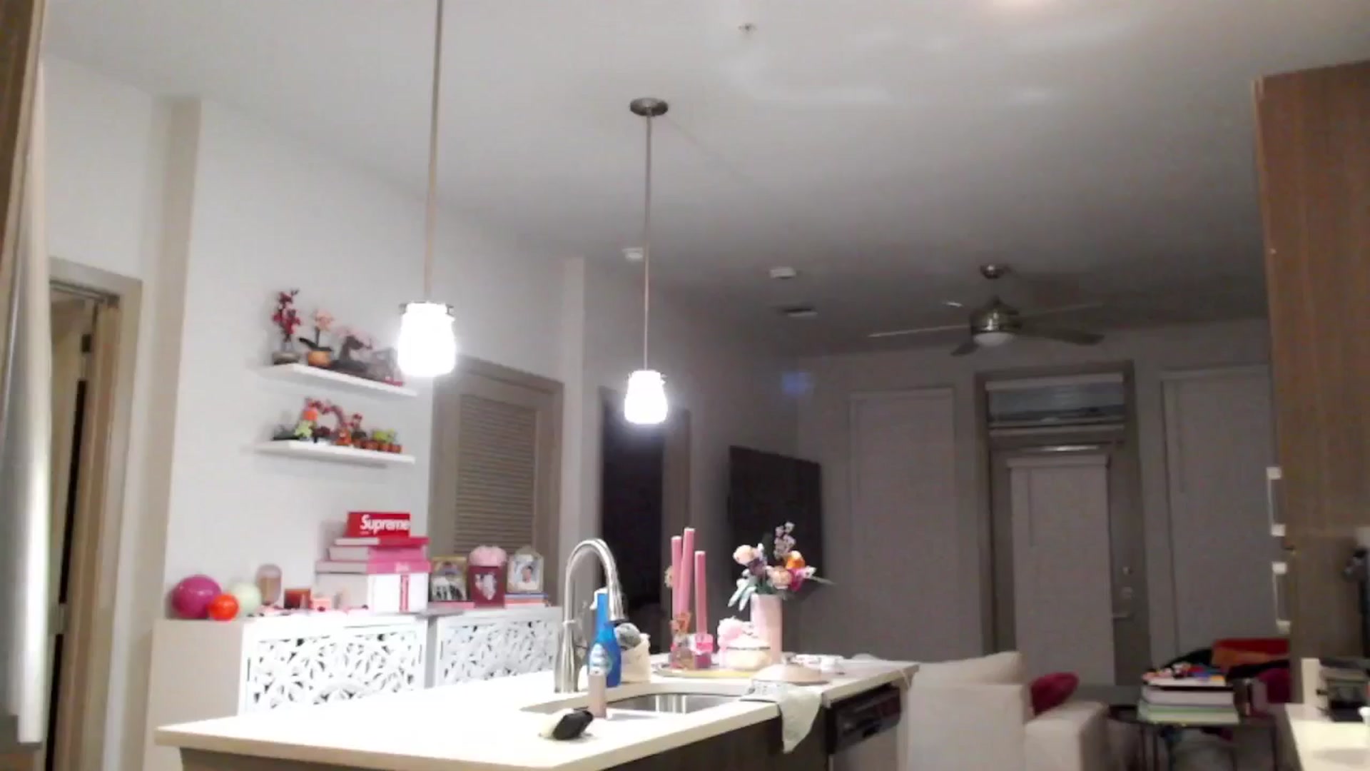Gallery image thumbnail from Officialelsa's myfreecams stream on, 02/03/2025, 07:11 image 17 of 20
