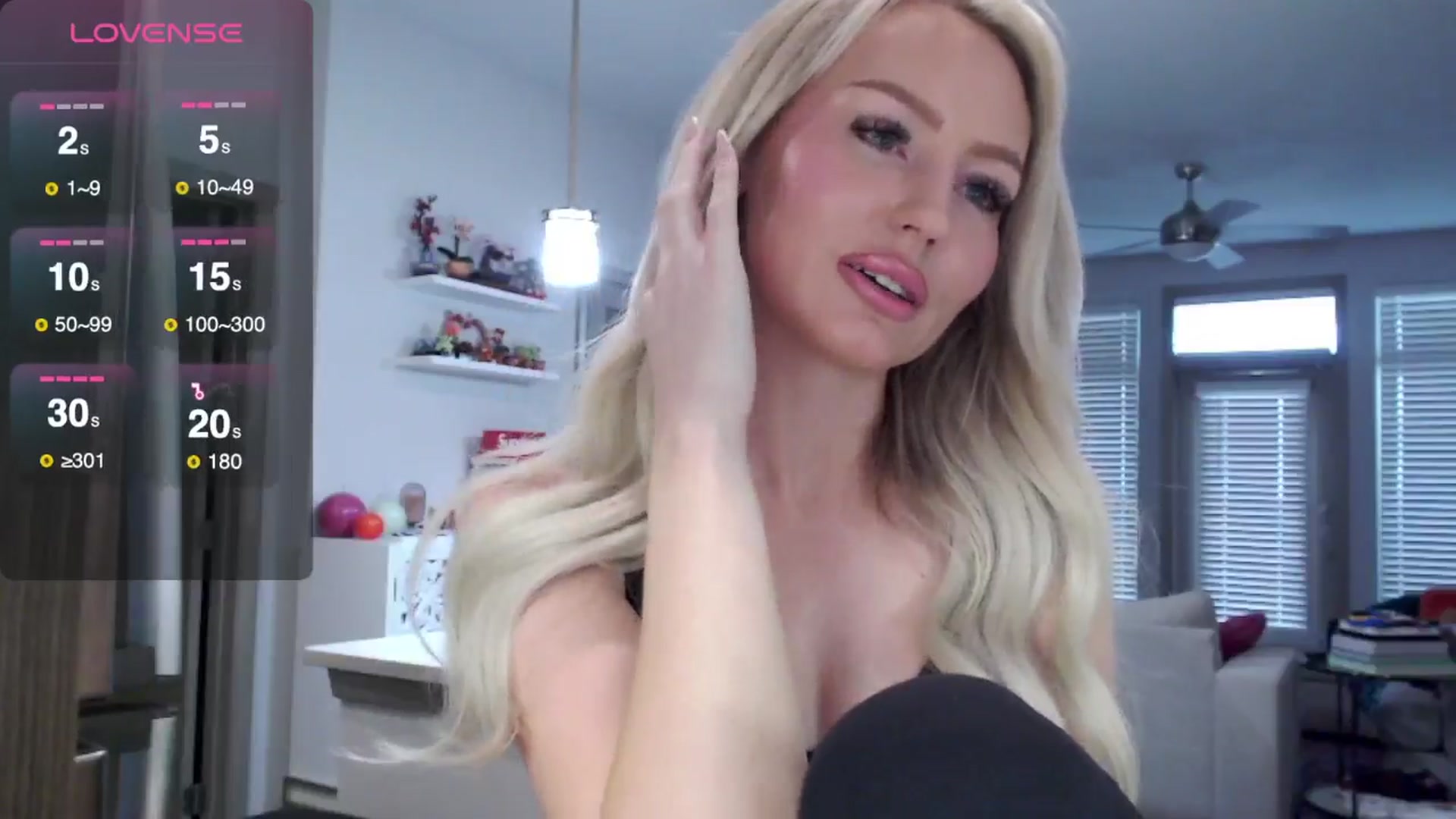 Gallery image thumbnail from Officialelsa's myfreecams stream on, 02/09/2025, 22:35 image 15 of 20