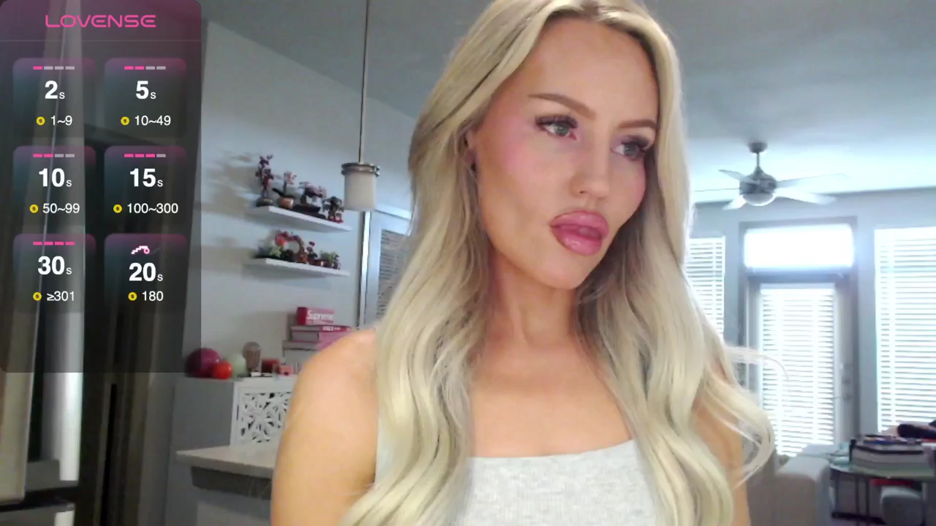 Gallery image thumbnail from Officialelsa's myfreecams stream on, 02/26/2025, 18:25 image 18 of 20