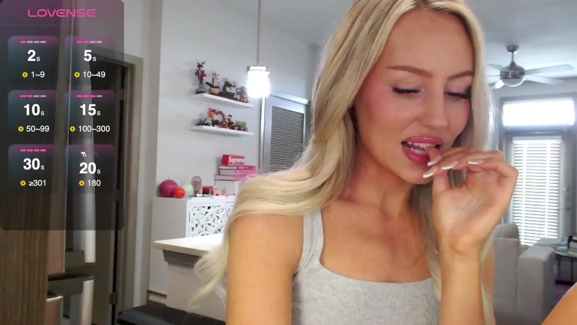 Gallery image thumbnail from Officialelsa's myfreecams stream on, 02/26/2025, 19:47 image 7 of 20