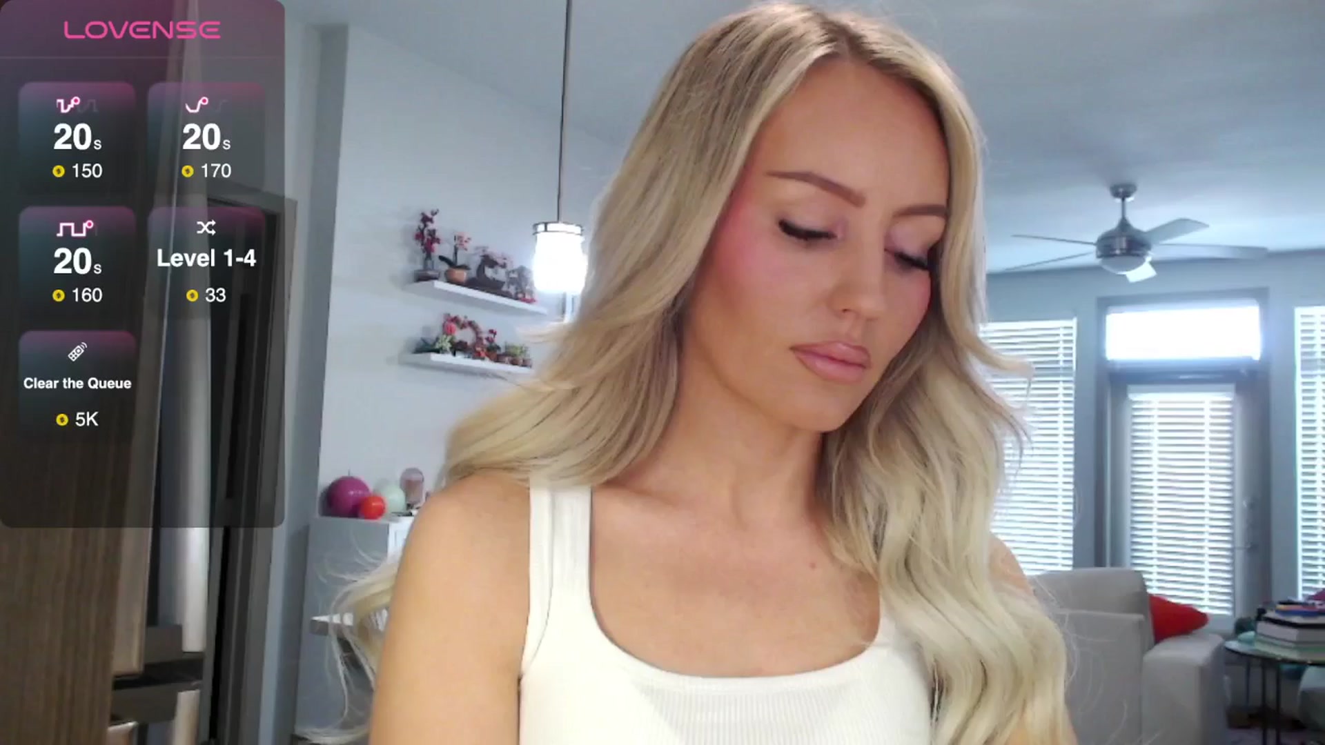 Gallery image thumbnail from Officialelsa's myfreecams stream on, 03/11/2025, 21:49 image 5 of 20