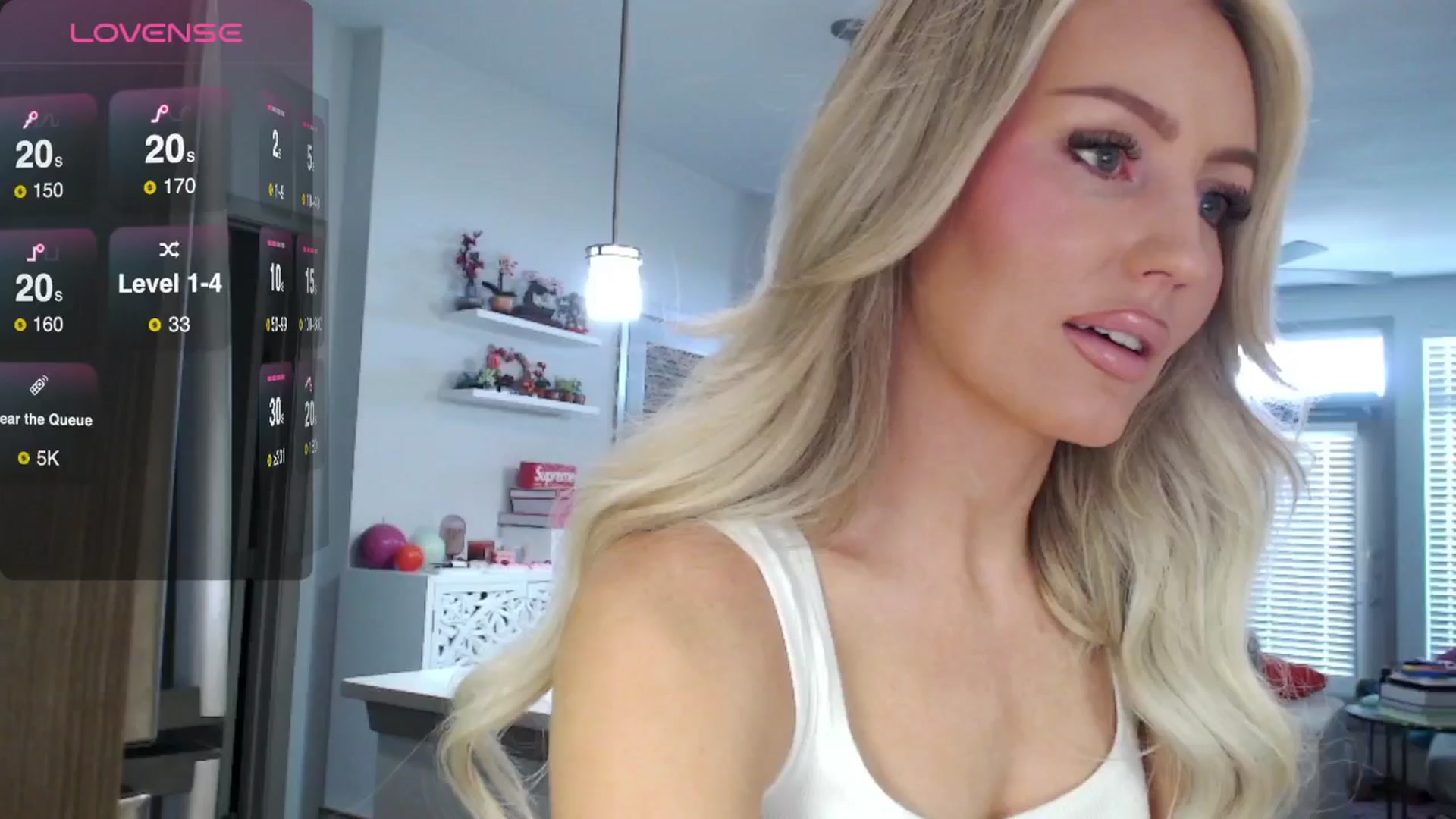 Gallery image thumbnail from Officialelsa's myfreecams stream on, 03/11/2025, 21:49 image 4 of 20