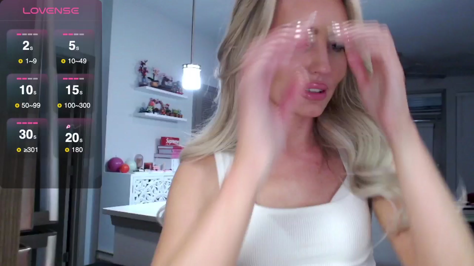 Gallery image thumbnail from Officialelsa's myfreecams stream on, 03/12/2025, 03:37 image 18 of 20