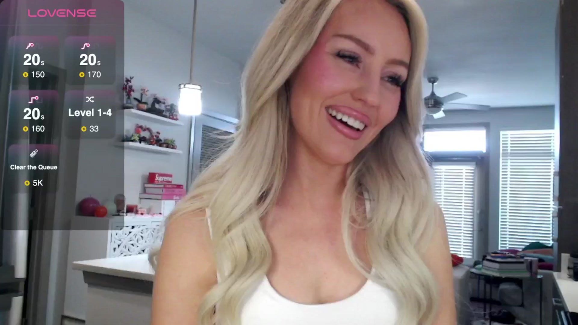 Gallery image thumbnail from Officialelsa's myfreecams stream on, 03/12/2025, 20:55 image 10 of 20