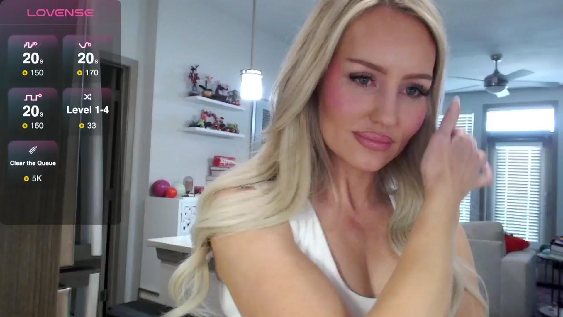 Gallery image thumbnail from Officialelsa's myfreecams stream on, 03/12/2025, 21:53 image 10 of 20