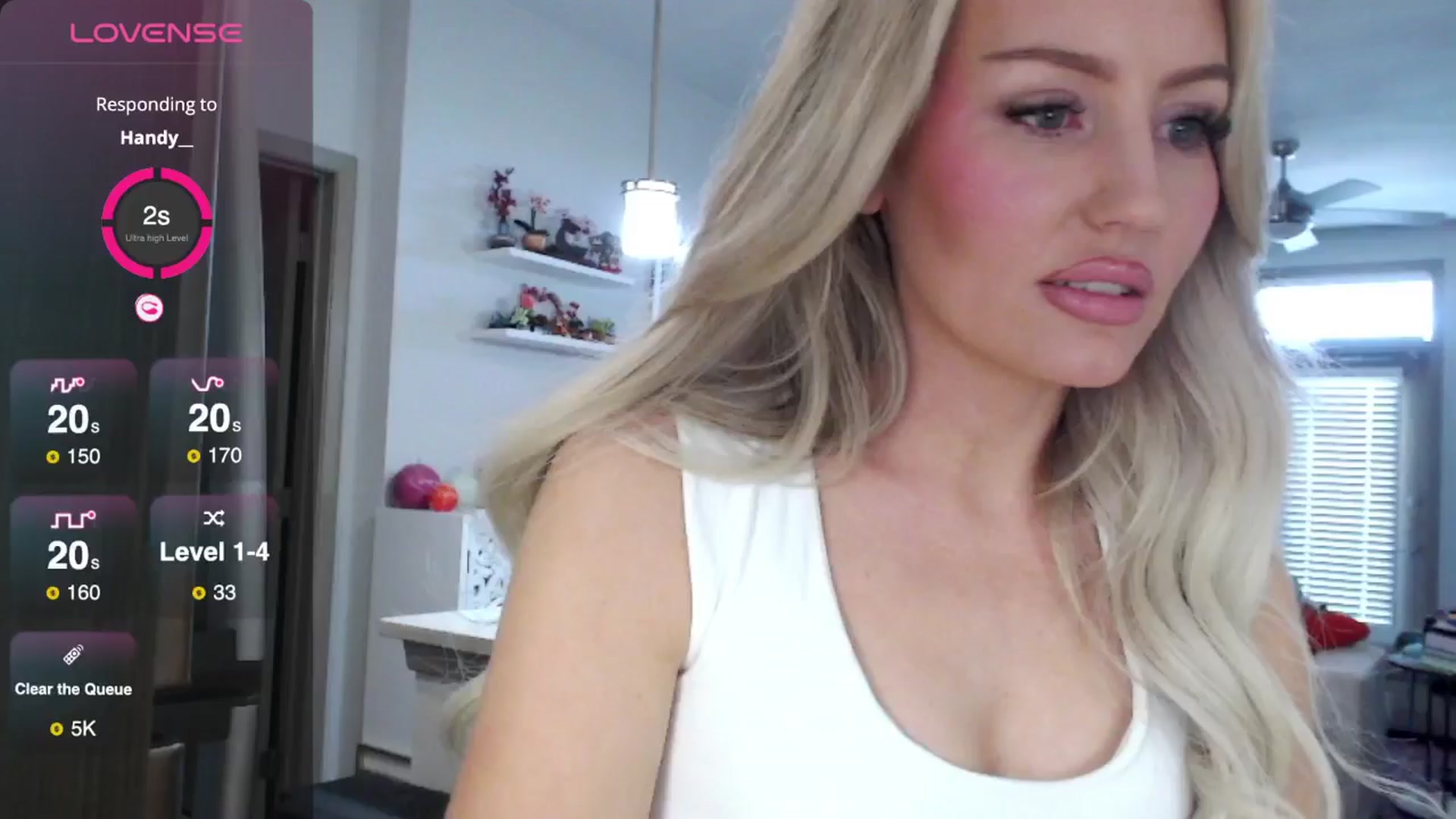 Gallery image thumbnail from Officialelsa's myfreecams stream on, 03/12/2025, 21:53 image 6 of 20