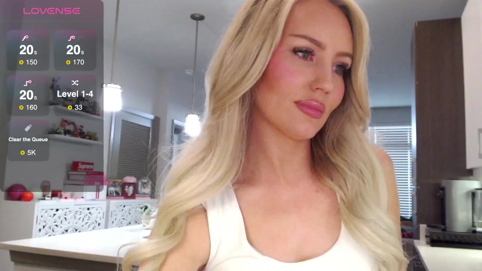 Gallery image thumbnail from Officialelsa's myfreecams stream on, 03/12/2025, 22:58 image 15 of 20