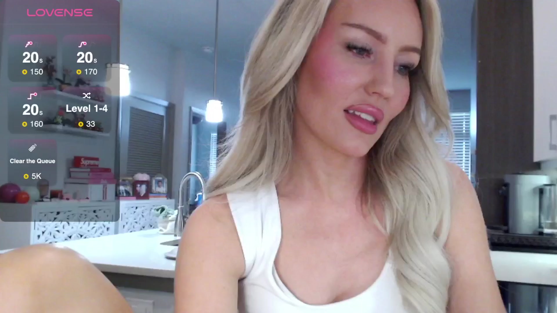 Gallery image thumbnail from Officialelsa's myfreecams stream on, 03/12/2025, 22:58 image 18 of 20