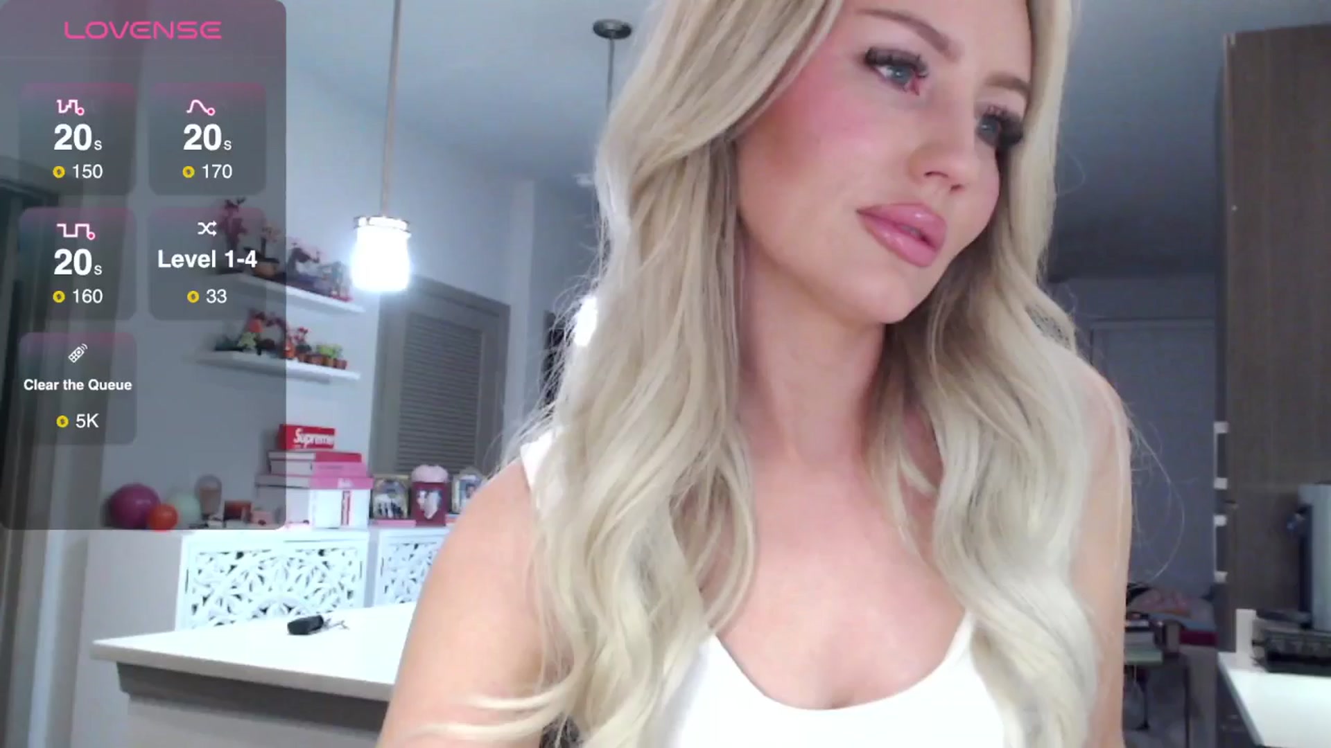 Gallery image thumbnail from Officialelsa's myfreecams stream on, 03/13/2025, 05:24 image 4 of 20