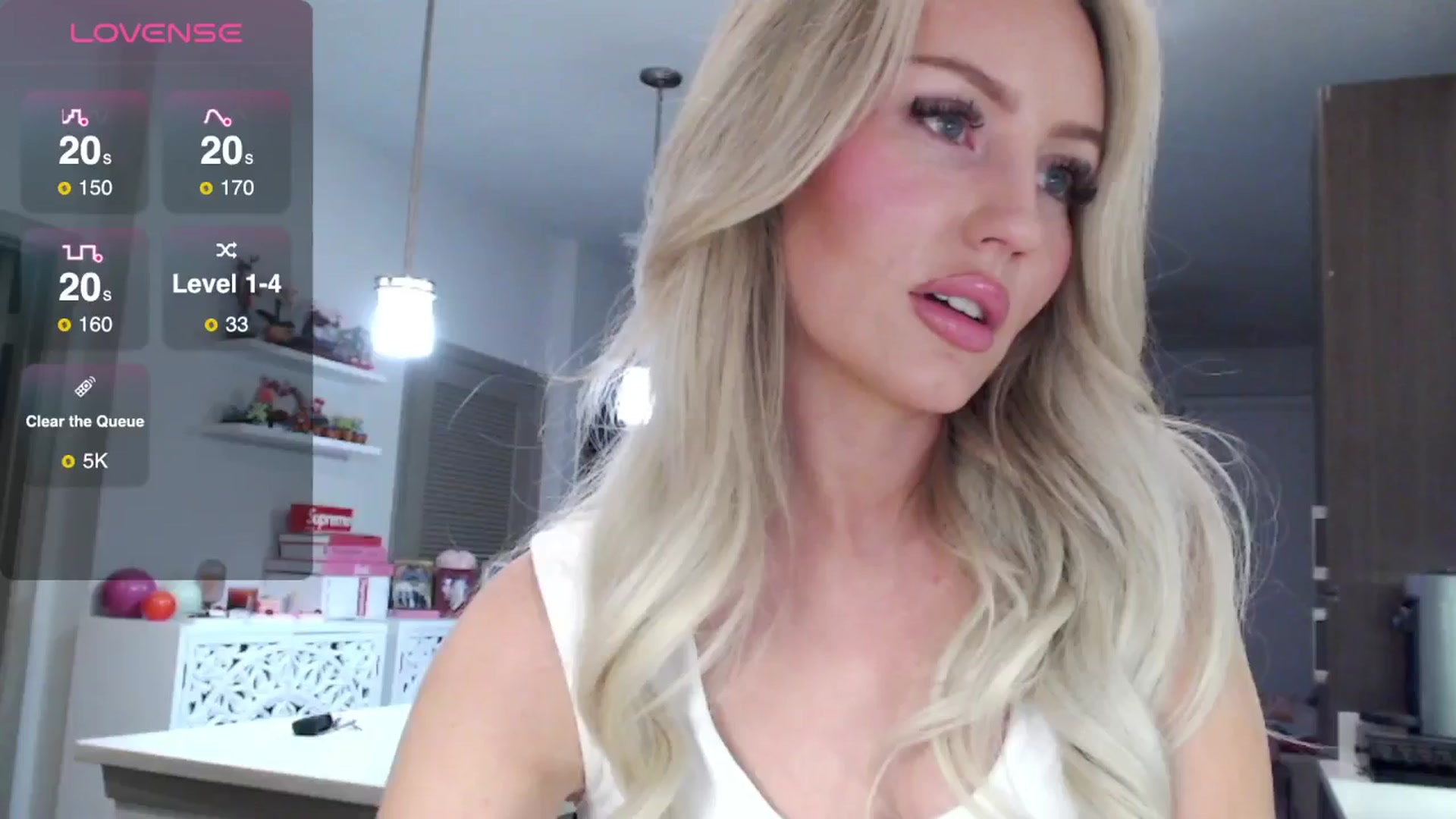 Gallery image thumbnail from Officialelsa's myfreecams stream on, 03/13/2025, 05:24 image 7 of 20