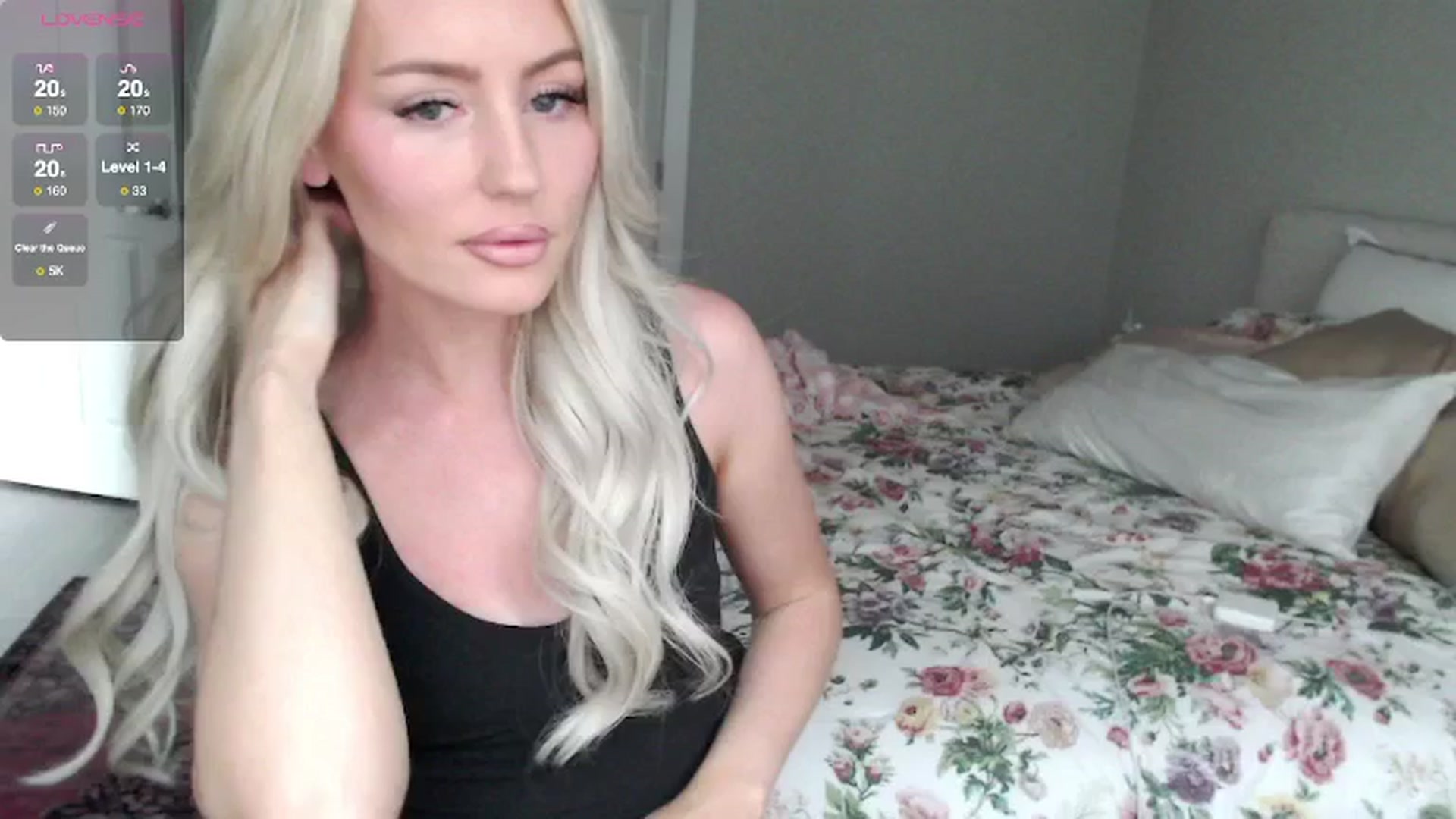 Gallery image thumbnail from Officialelsa's myfreecams stream on, 04/25/2025, 22:00 image 2 of 20