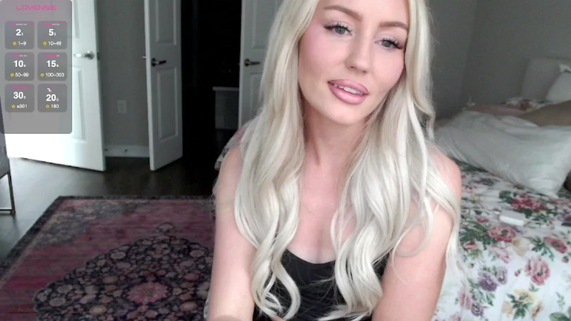 Gallery image thumbnail from Officialelsa's myfreecams stream on, 04/25/2025, 22:00 image 7 of 20
