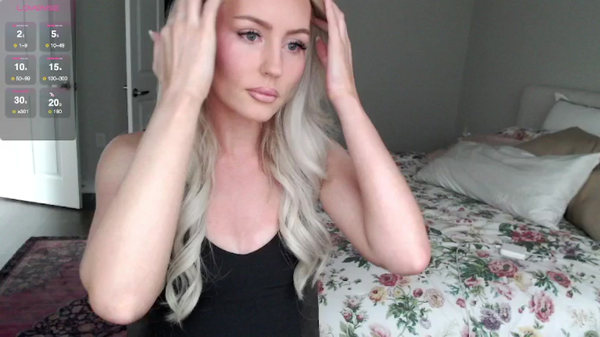 Gallery image thumbnail from Officialelsa's myfreecams stream on, 04/25/2025, 22:00 image 1 of 20