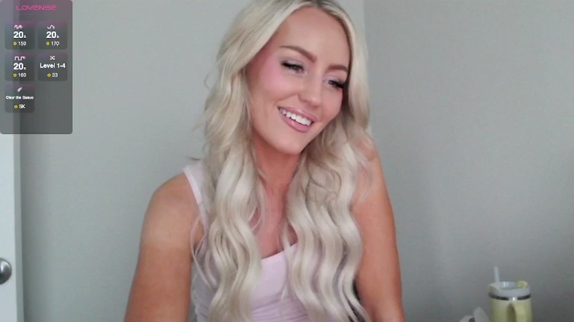 Gallery image thumbnail from Officialelsa's myfreecams stream on, 04/29/2025, 23:56 image 4 of 20