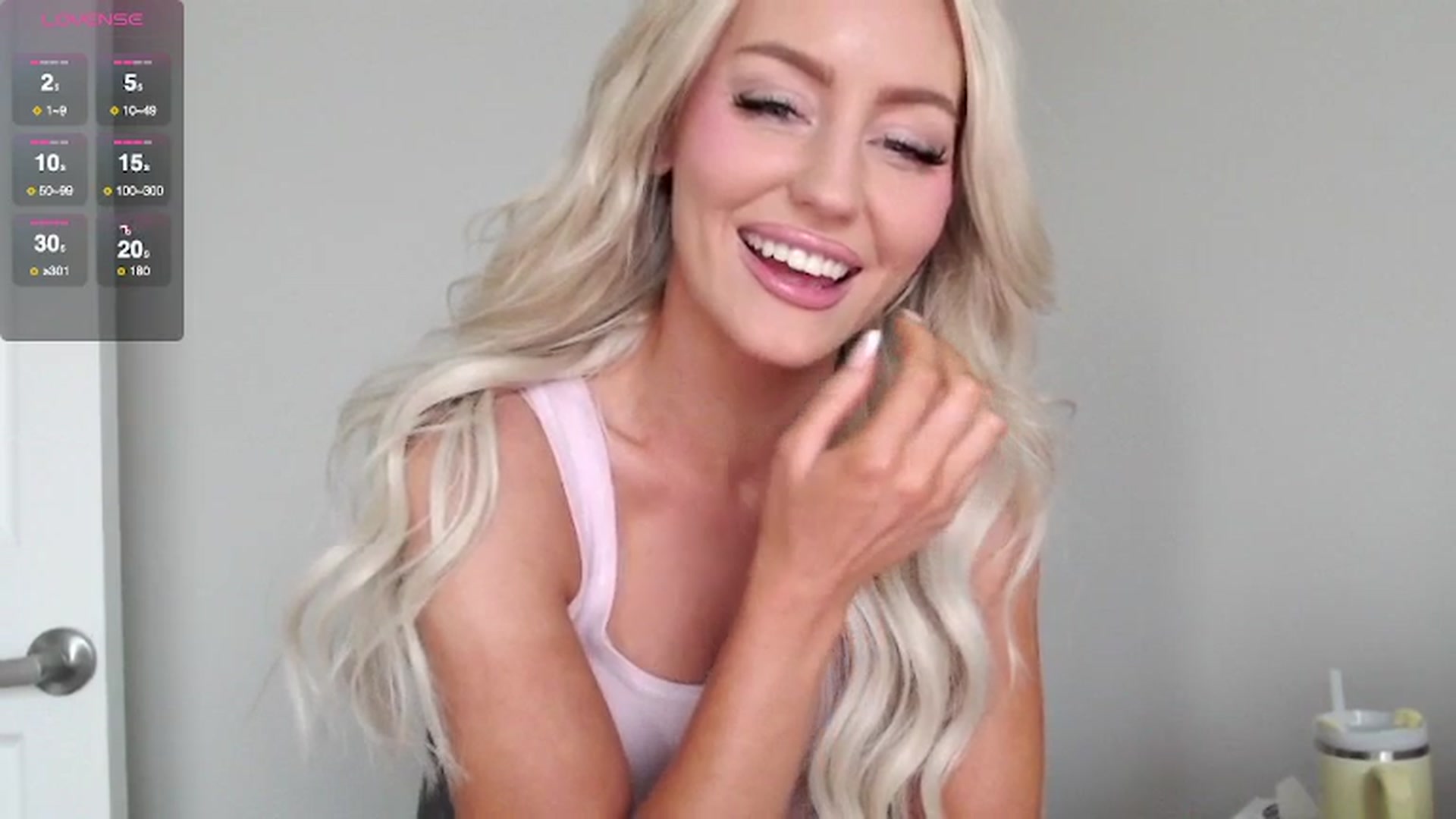 Gallery image thumbnail from Officialelsa's myfreecams stream on, 04/29/2025, 23:56 image 11 of 20