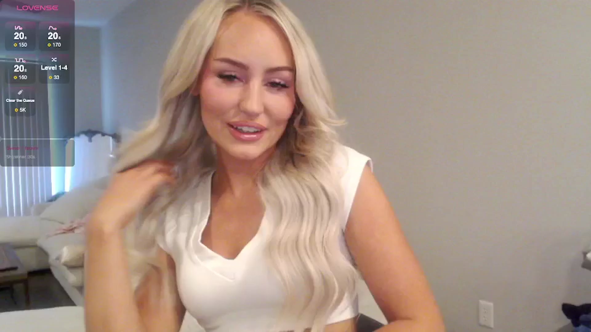 Gallery image thumbnail from Officialelsa's myfreecams stream on, 05/09/2025, 20:34 image 15 of 20