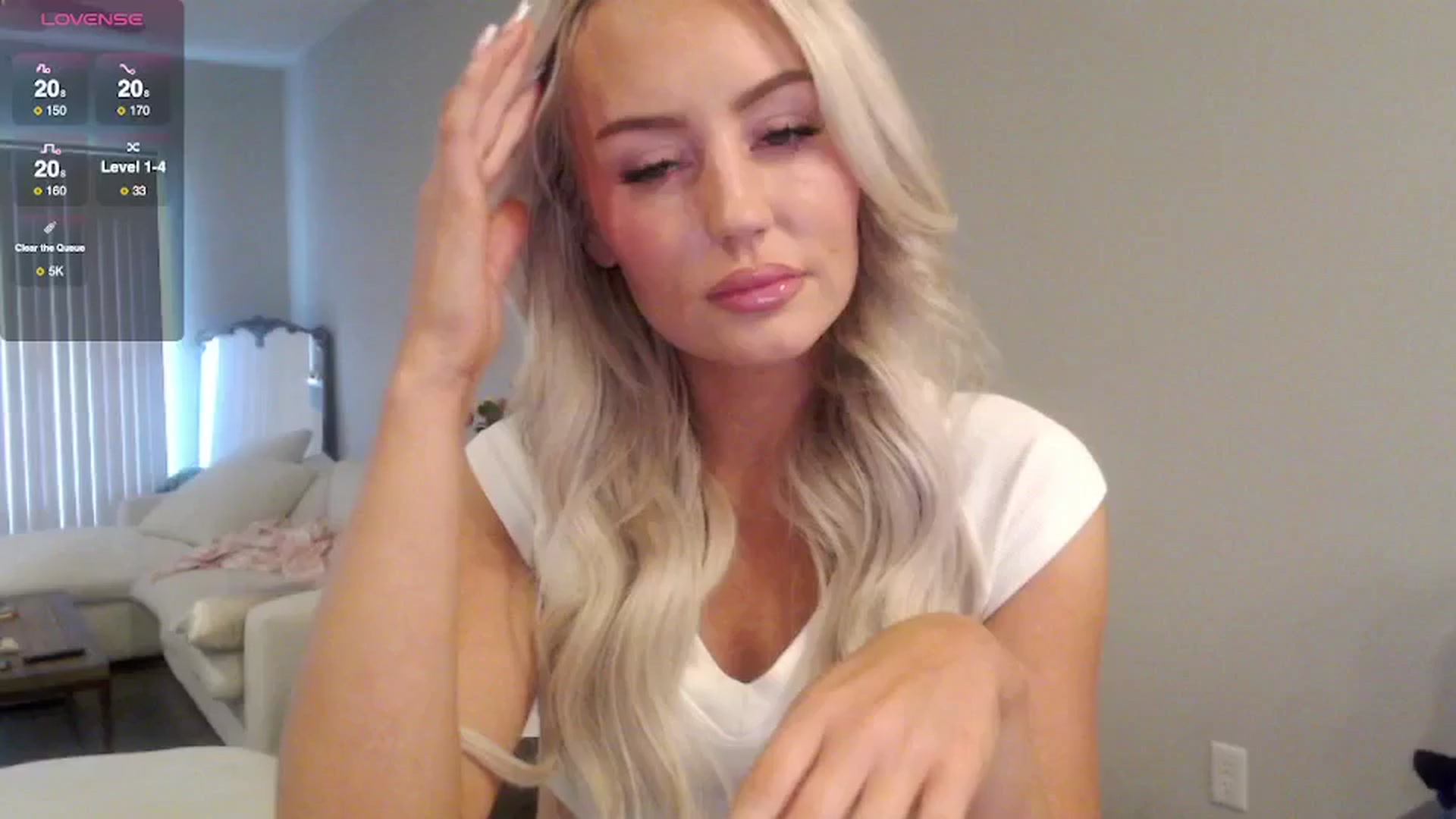 Gallery image thumbnail from Officialelsa's myfreecams stream on, 05/09/2025, 20:34 image 9 of 20