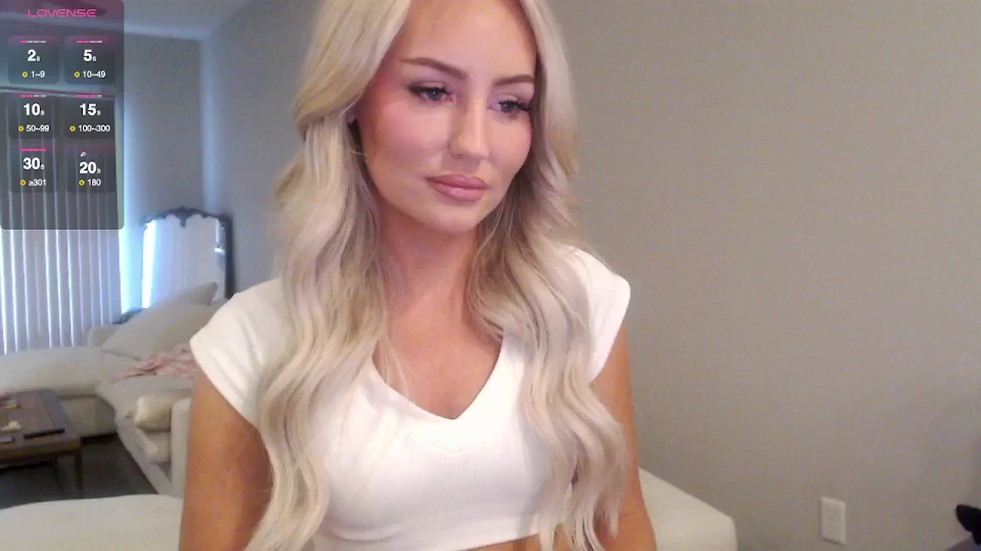 Gallery image thumbnail from Officialelsa's myfreecams stream on, 05/09/2025, 20:34 image 3 of 20