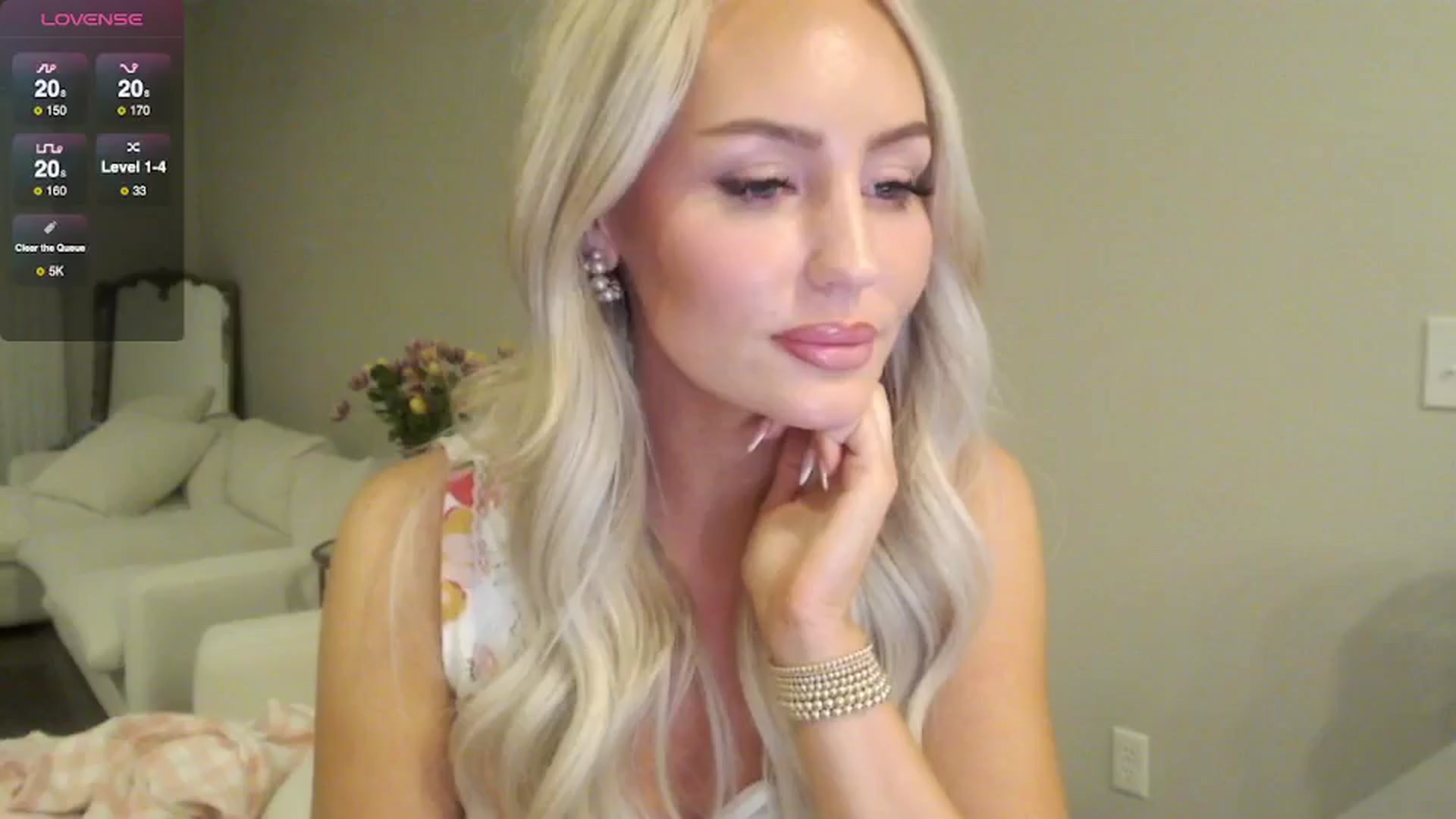 Gallery image thumbnail from Officialelsa's myfreecams stream on, 05/10/2025, 04:13 image 11 of 20