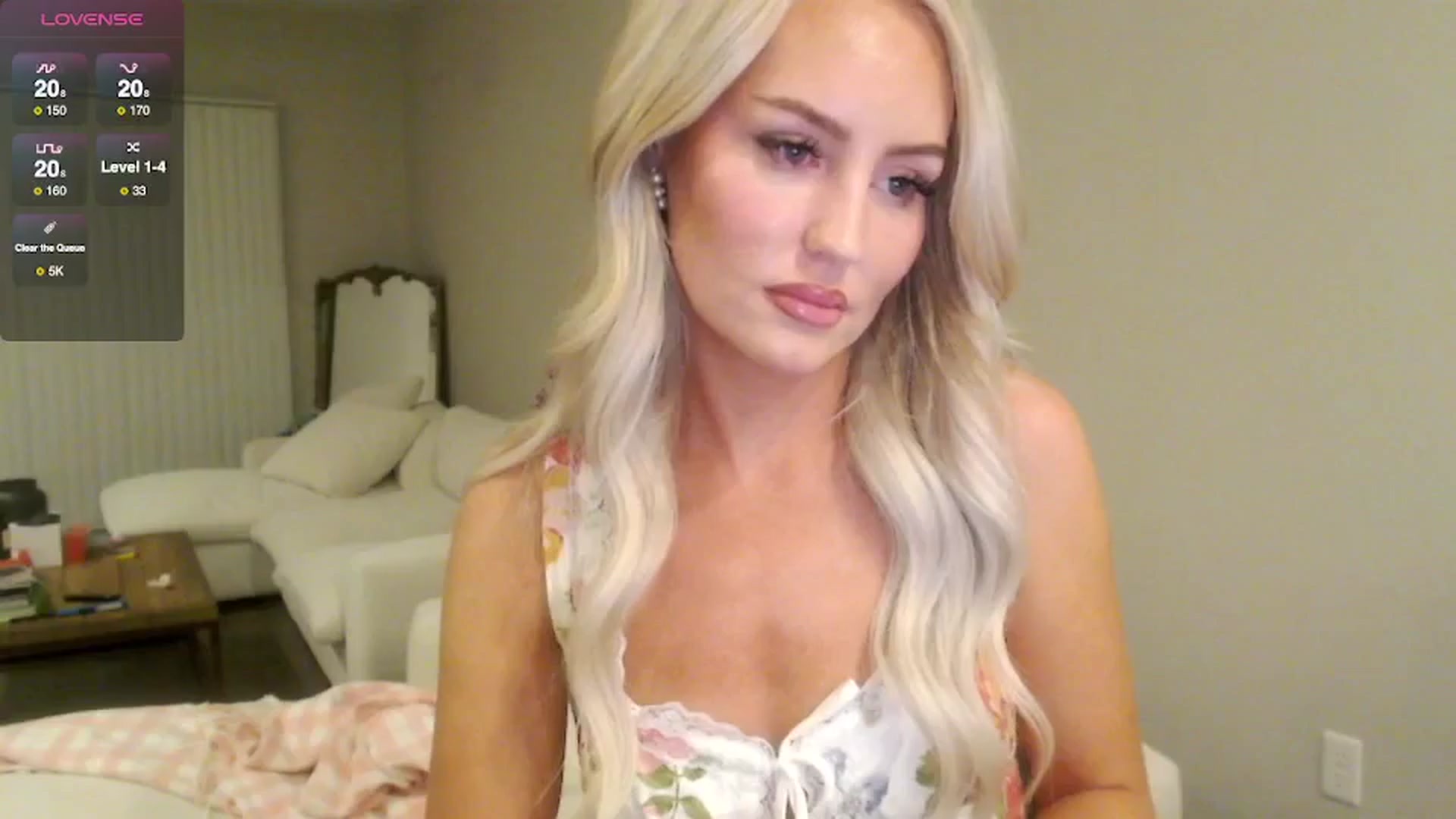 Gallery image thumbnail from Officialelsa's myfreecams stream on, 05/10/2025, 04:13 image 19 of 20