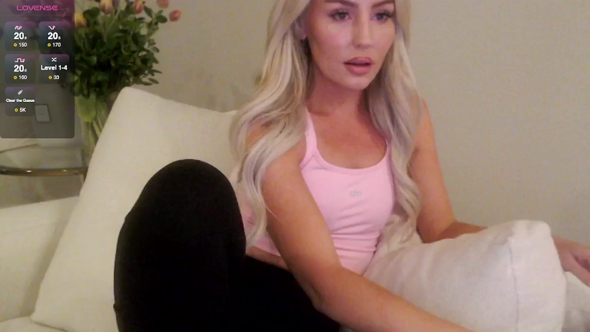 Gallery image thumbnail from Officialelsa's myfreecams stream on, 05/12/2025, 04:07 image 17 of 20