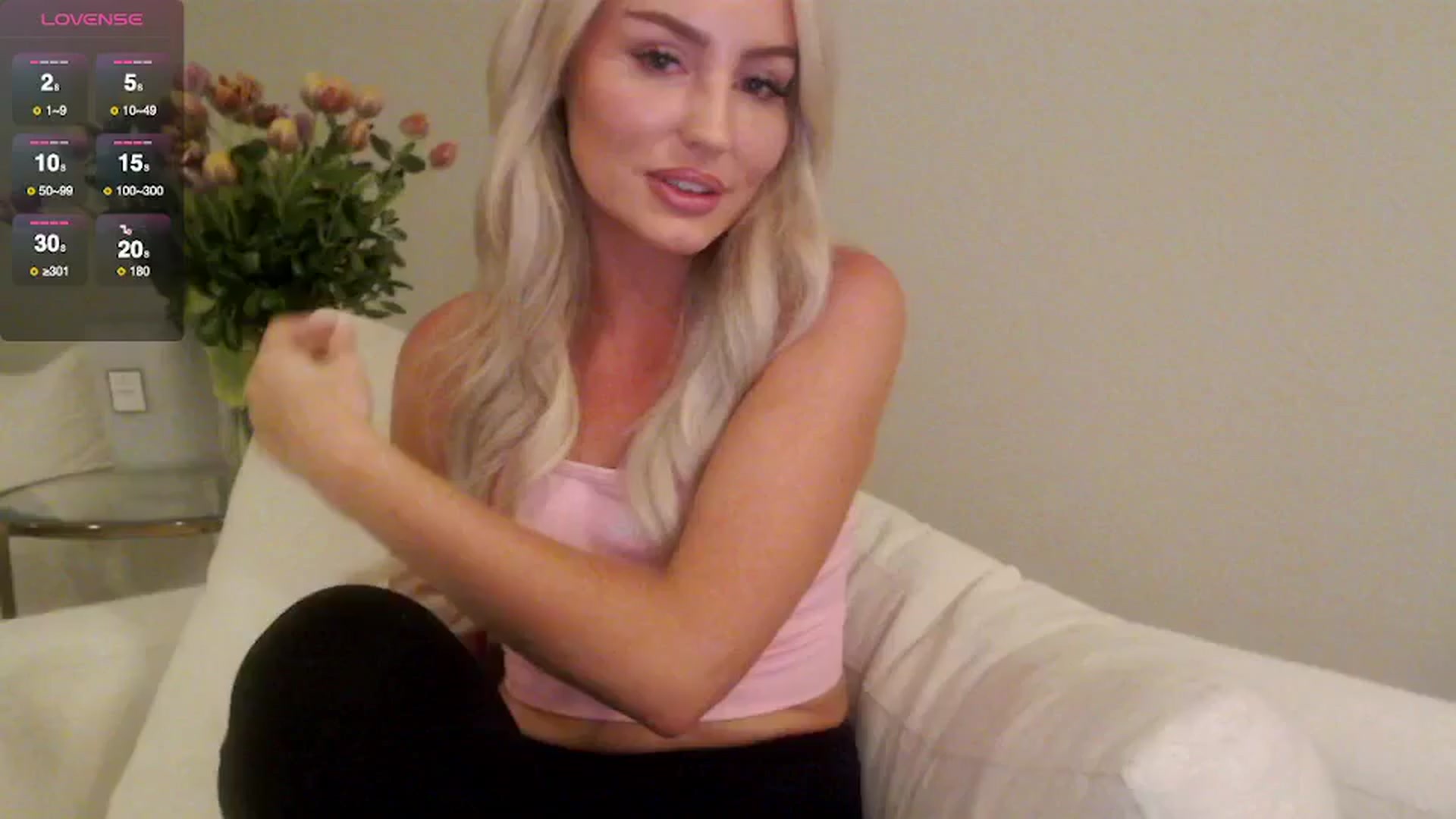 Gallery image thumbnail from Officialelsa's myfreecams stream on, 05/12/2025, 04:07 image 18 of 20