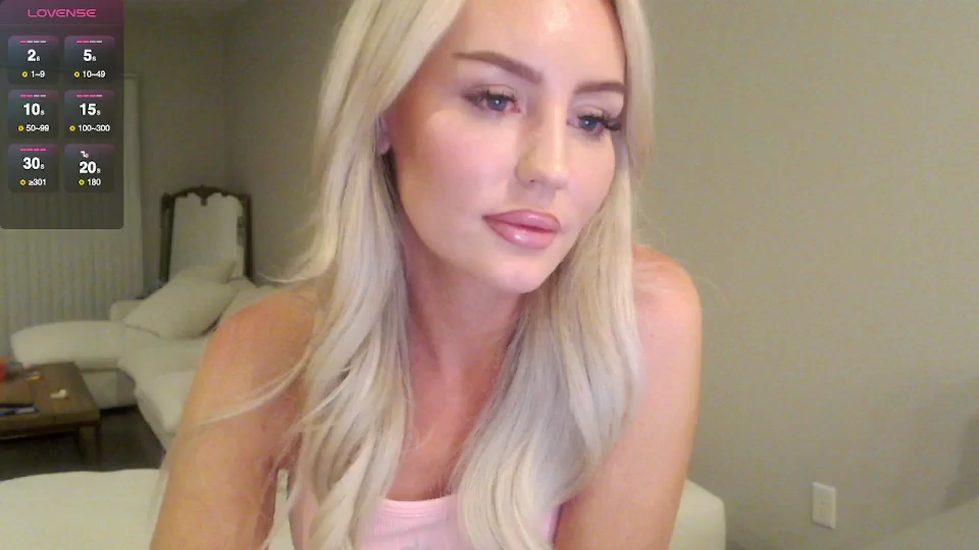 Gallery image thumbnail from Officialelsa's myfreecams stream on, 05/12/2025, 04:07 image 8 of 20