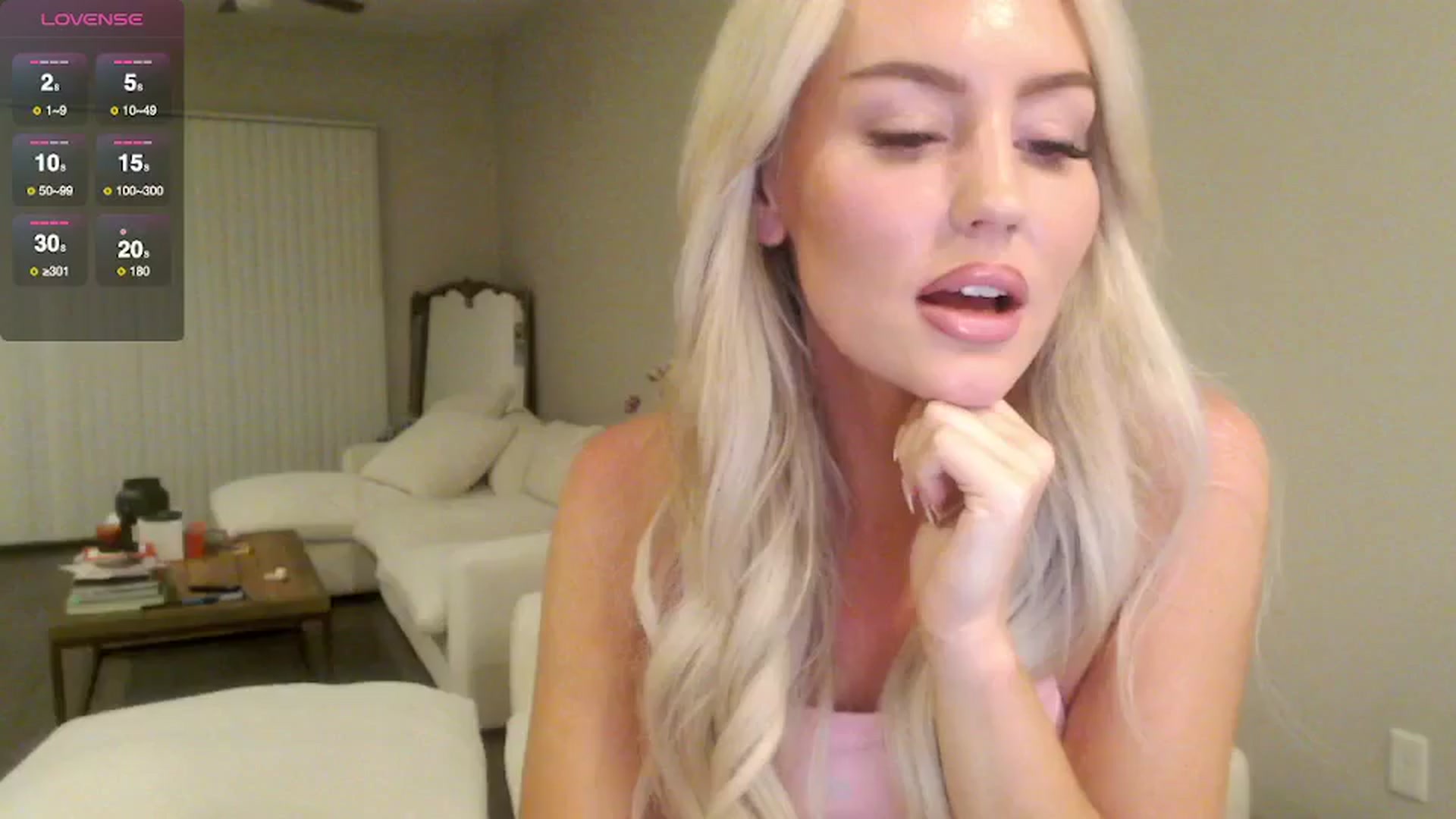 Gallery image thumbnail from Officialelsa's myfreecams stream on, 05/12/2025, 04:07 image 13 of 20