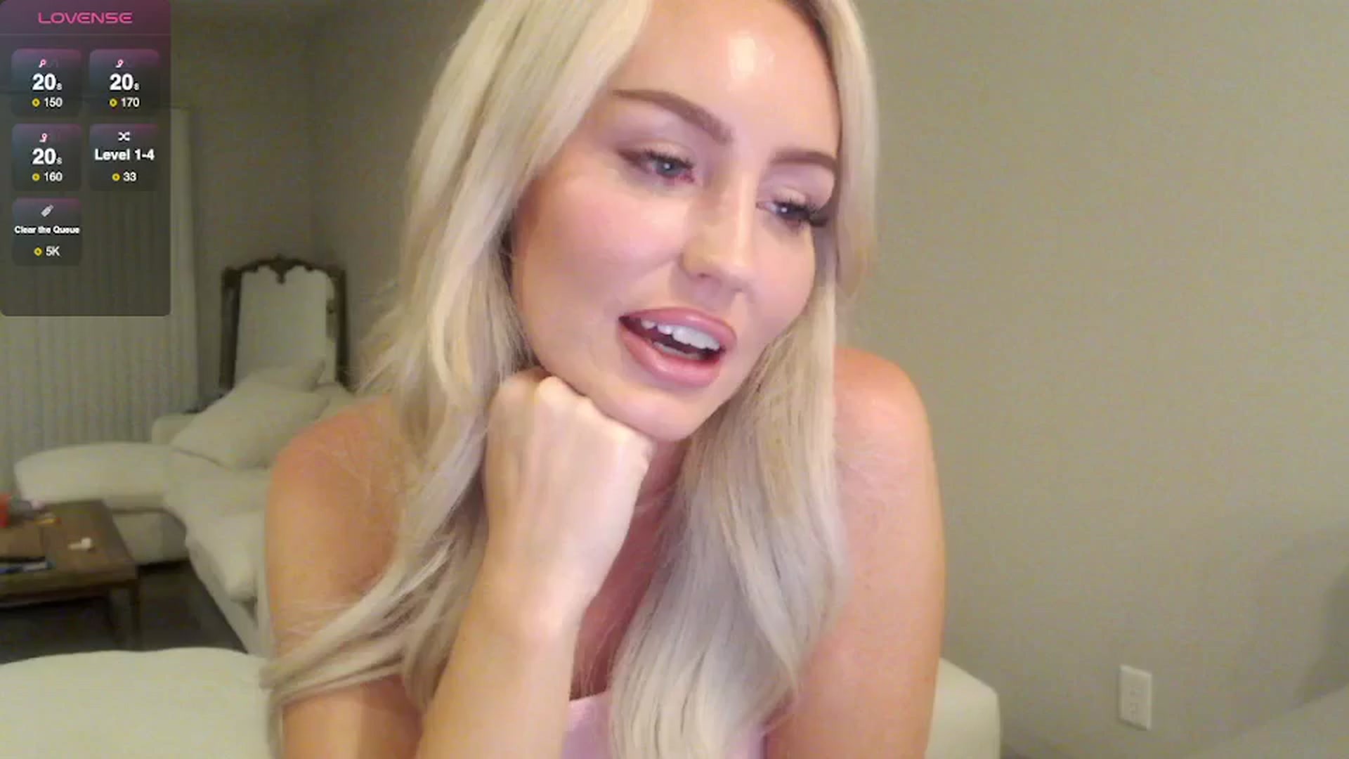 Gallery image thumbnail from Officialelsa's myfreecams stream on, 05/12/2025, 04:07 image 10 of 20
