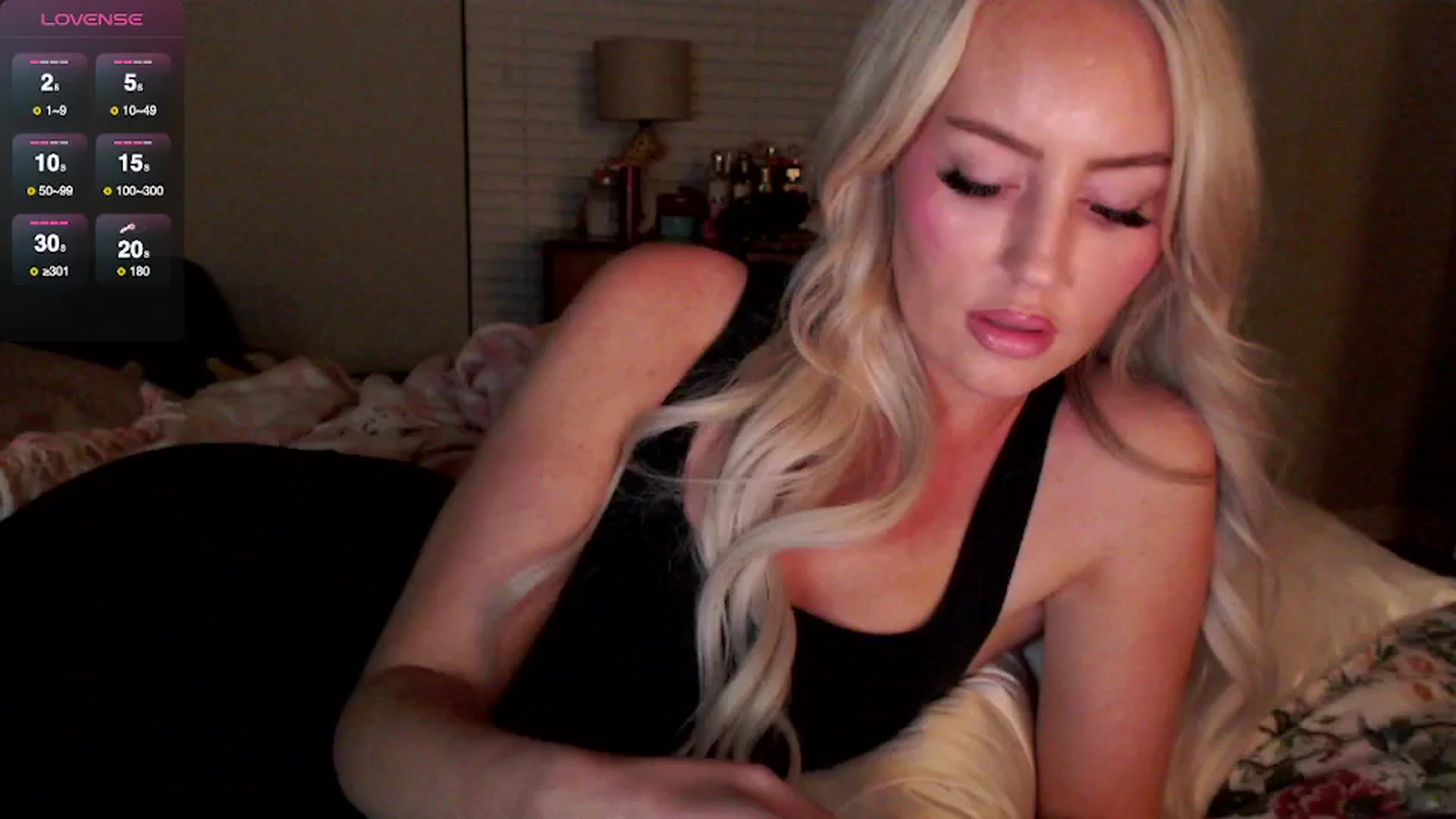 Gallery image thumbnail from Officialelsa's myfreecams stream on, 05/13/2025, 05:13 image 12 of 20