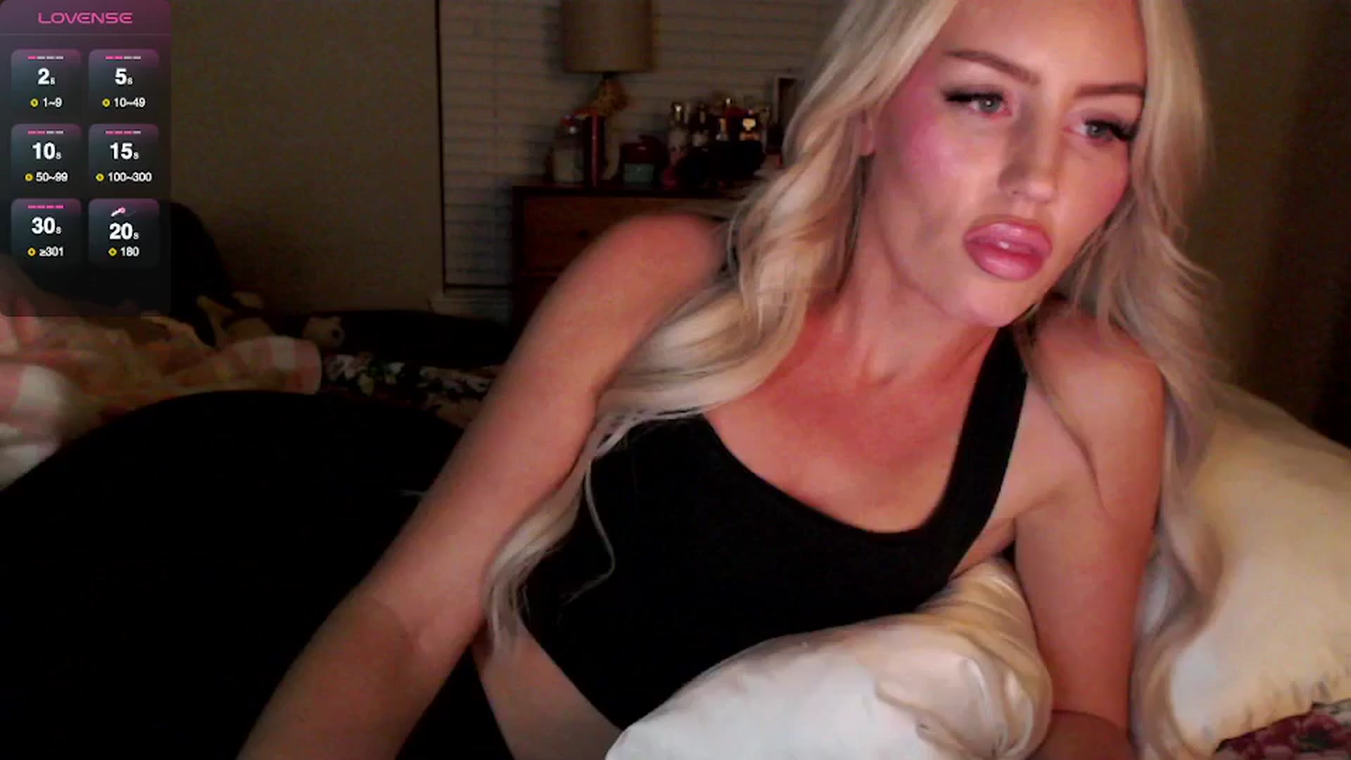 Gallery image thumbnail from Officialelsa's myfreecams stream on, 05/13/2025, 05:13 image 19 of 20