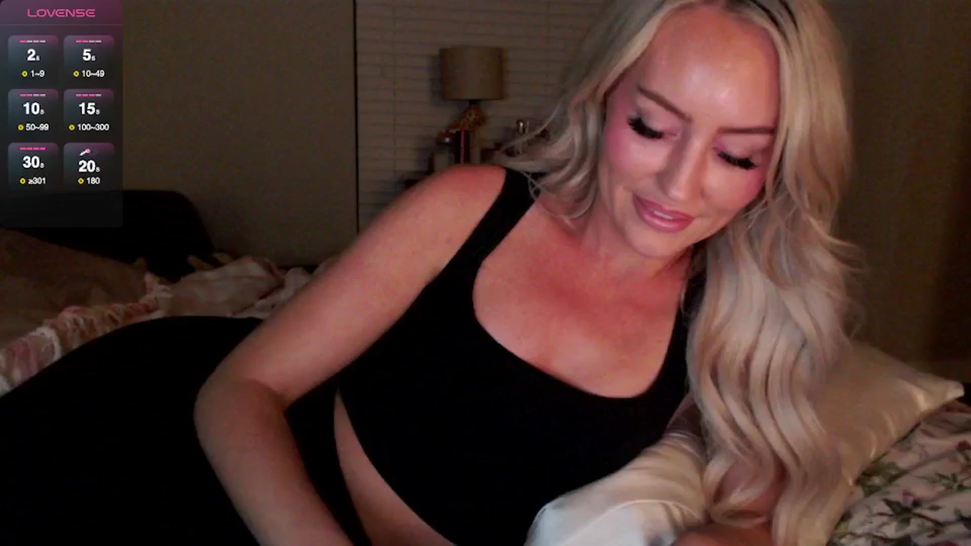 Gallery image thumbnail from Officialelsa's myfreecams stream on, 05/13/2025, 05:13 image 8 of 20