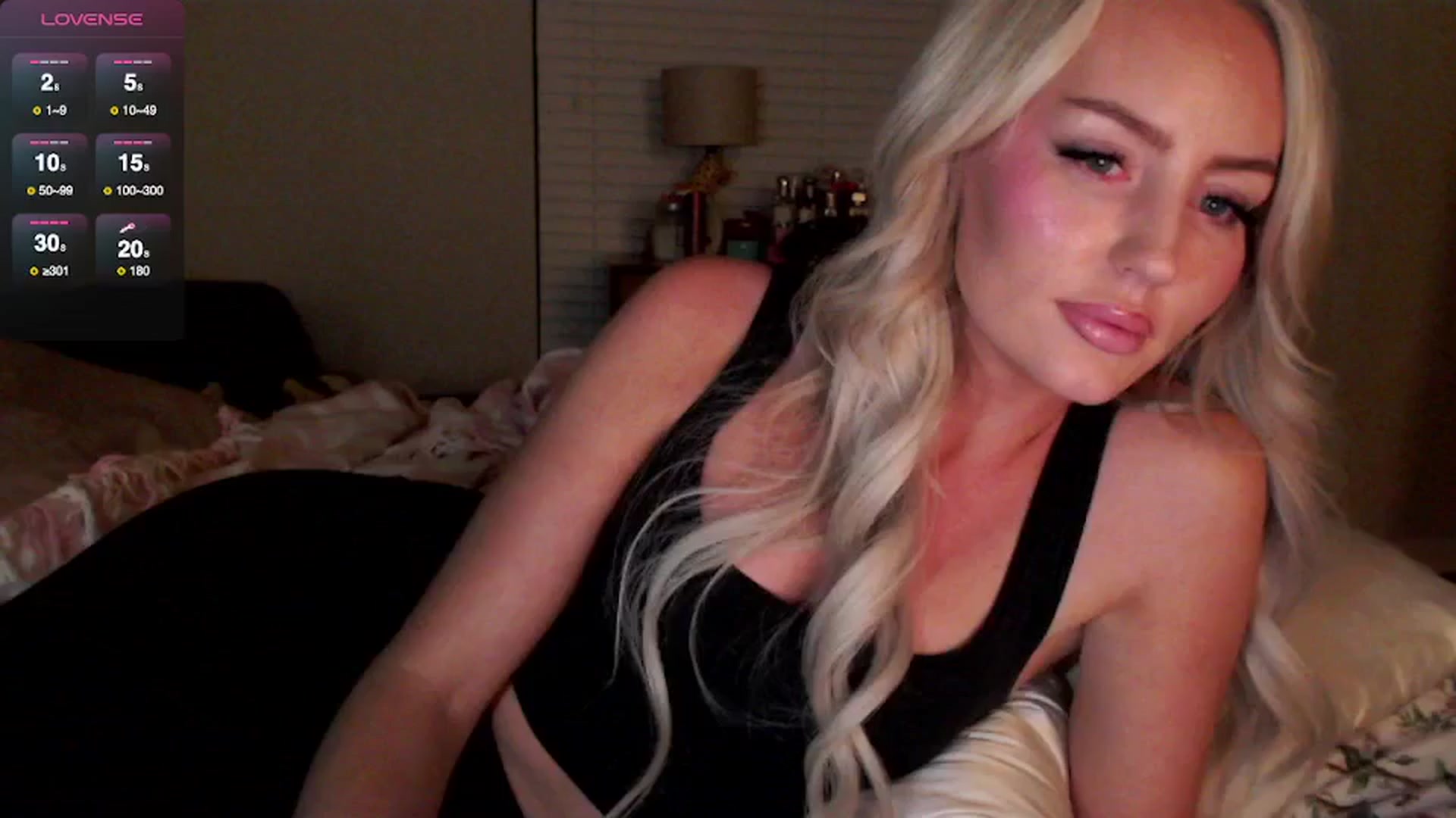 Gallery image thumbnail from Officialelsa's myfreecams stream on, 05/13/2025, 05:13 image 9 of 20