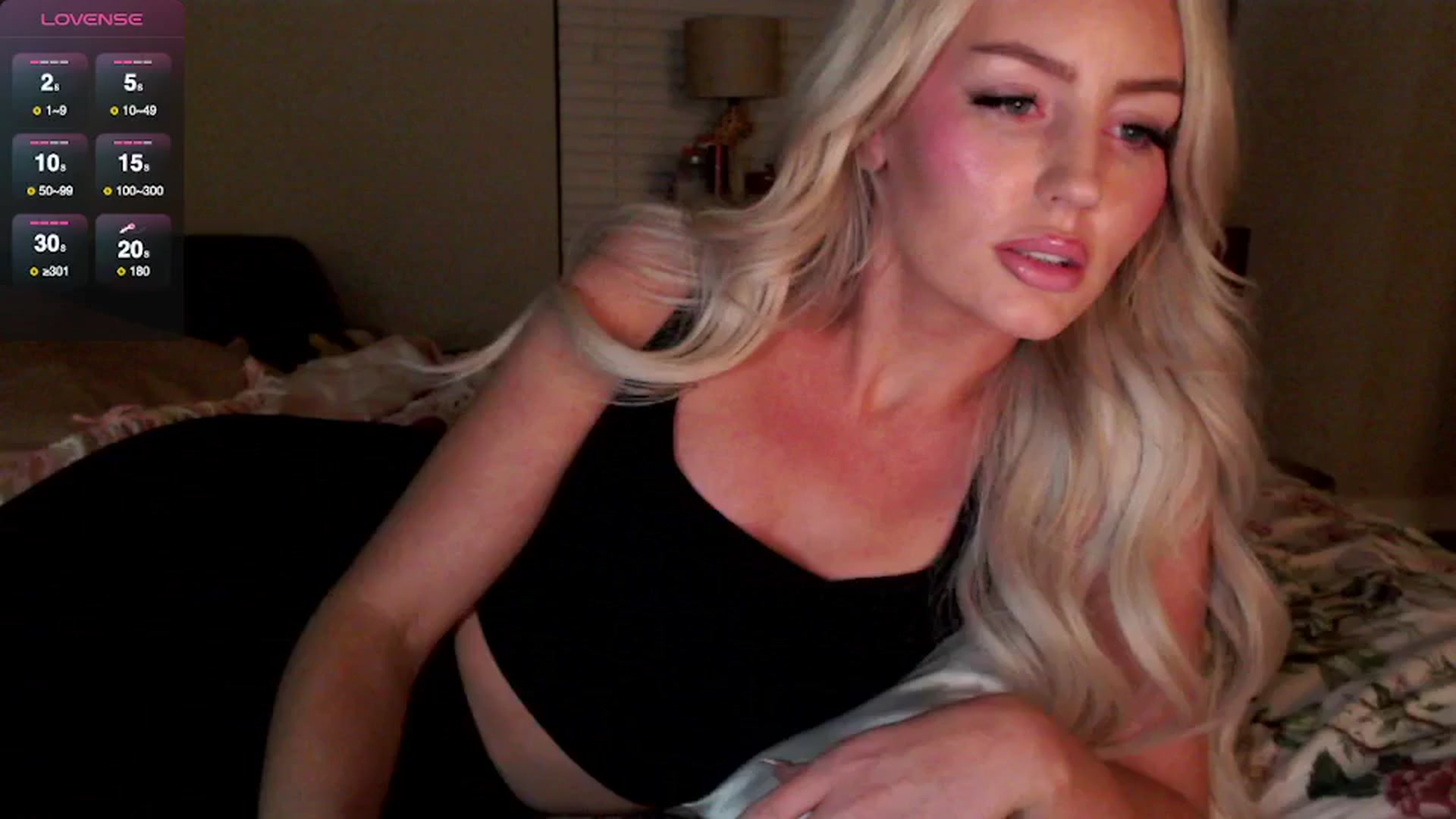 Gallery image thumbnail from Officialelsa's myfreecams stream on, 05/13/2025, 05:13 image 6 of 20