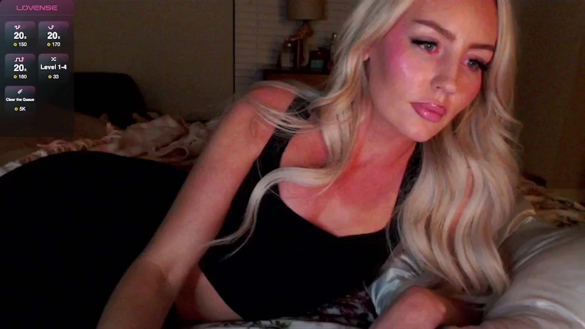 Gallery image thumbnail from Officialelsa's myfreecams stream on, 05/13/2025, 05:13 image 1 of 20