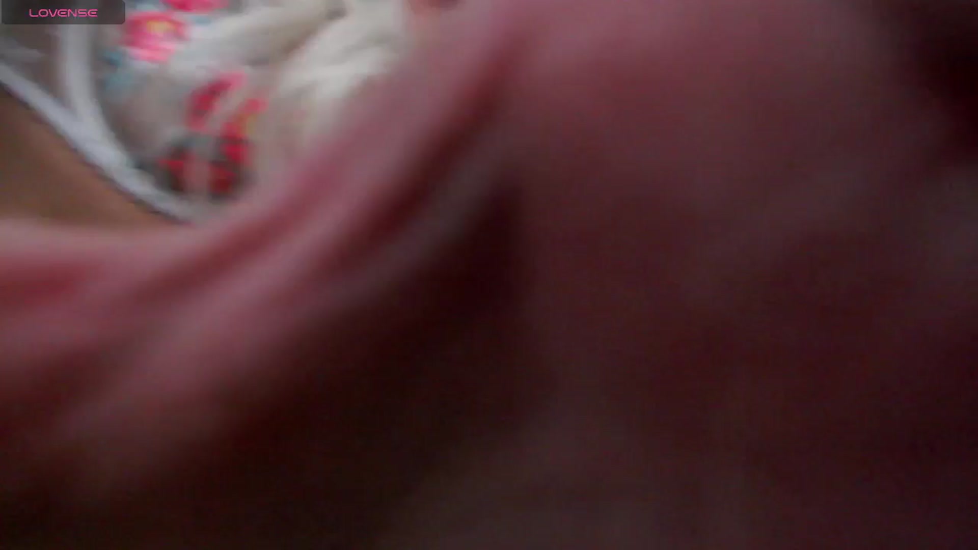 Gallery image thumbnail from Officialelsa's myfreecams stream on, 05/19/2025, 20:46 image 14 of 20