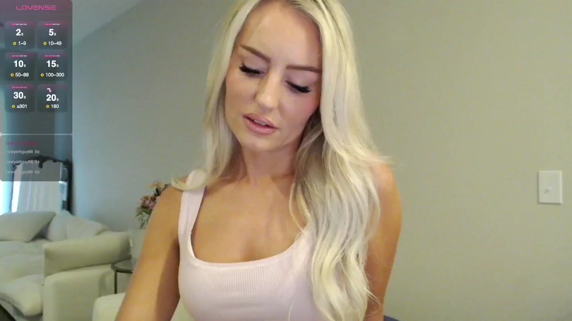 Gallery image thumbnail from Officialelsa's myfreecams stream on, 06/01/2025, 21:54 image 12 of 20